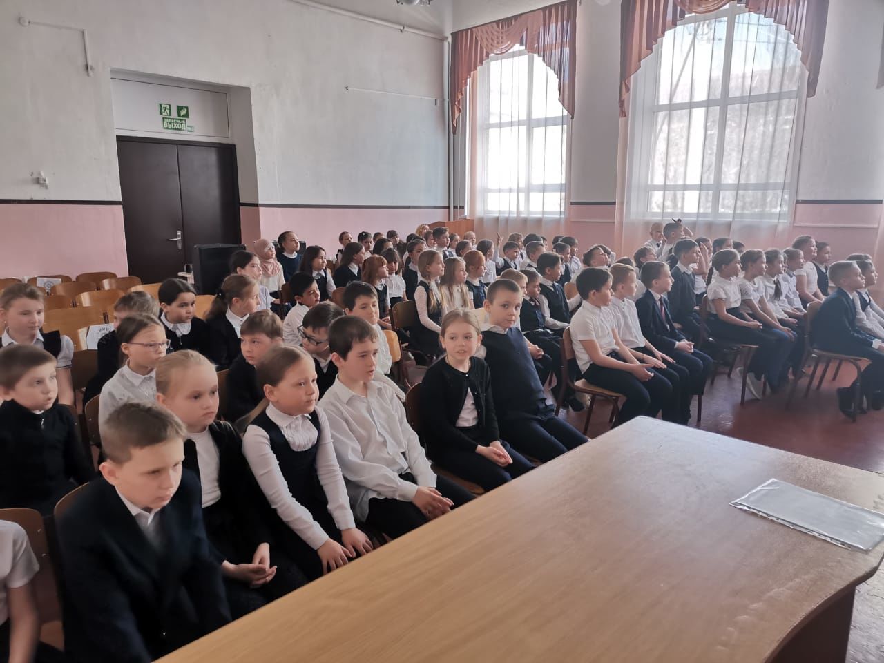 Нурлатские школьники стали зрителями спектакля по ПДД