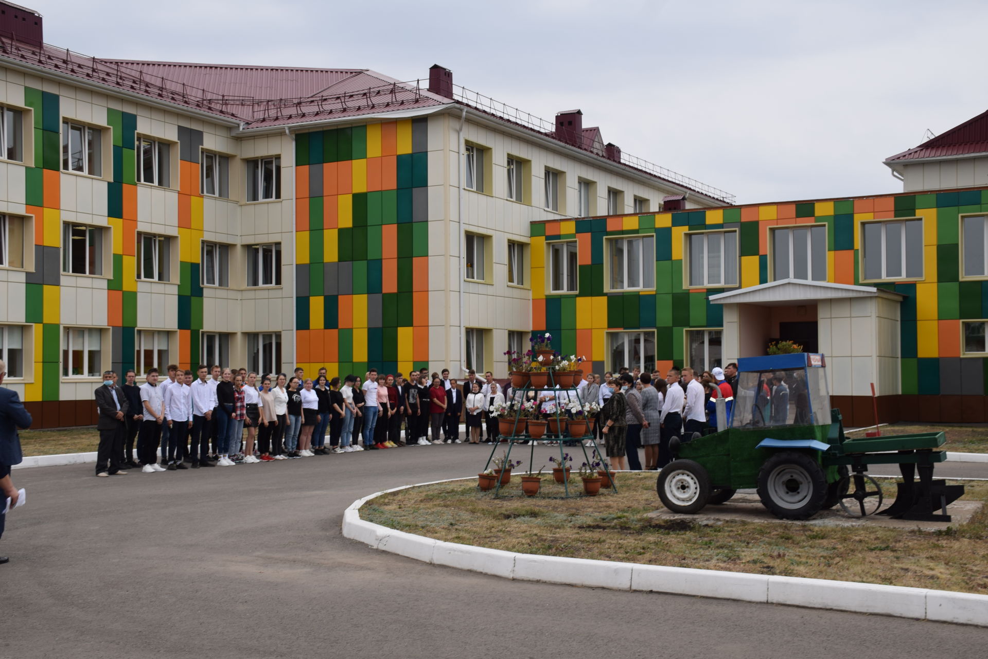 В Нурлатском аграрном техникуме стартовал новый учебный год