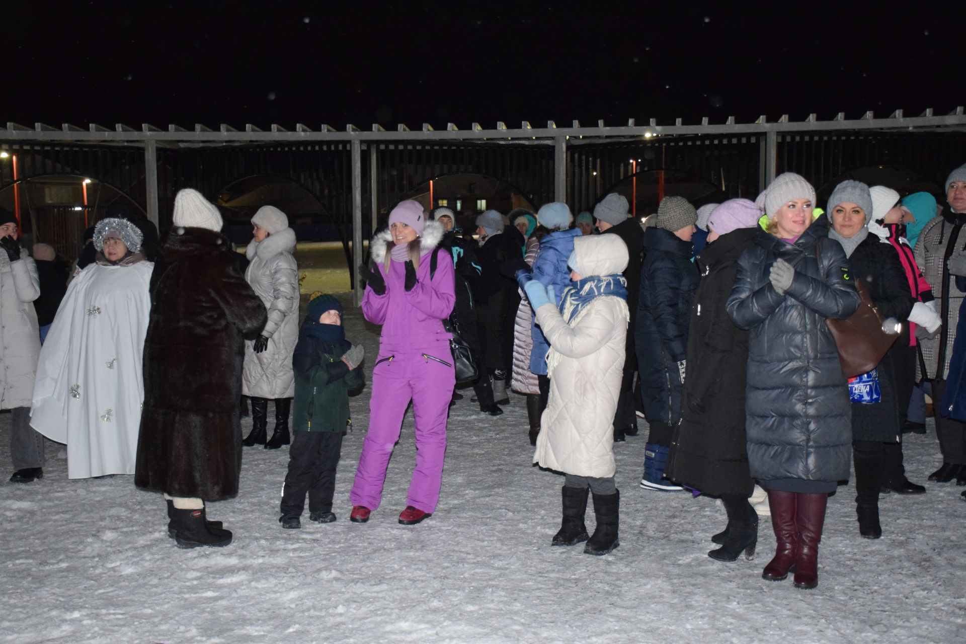 В парке «Спортивный» официально открылась Елка