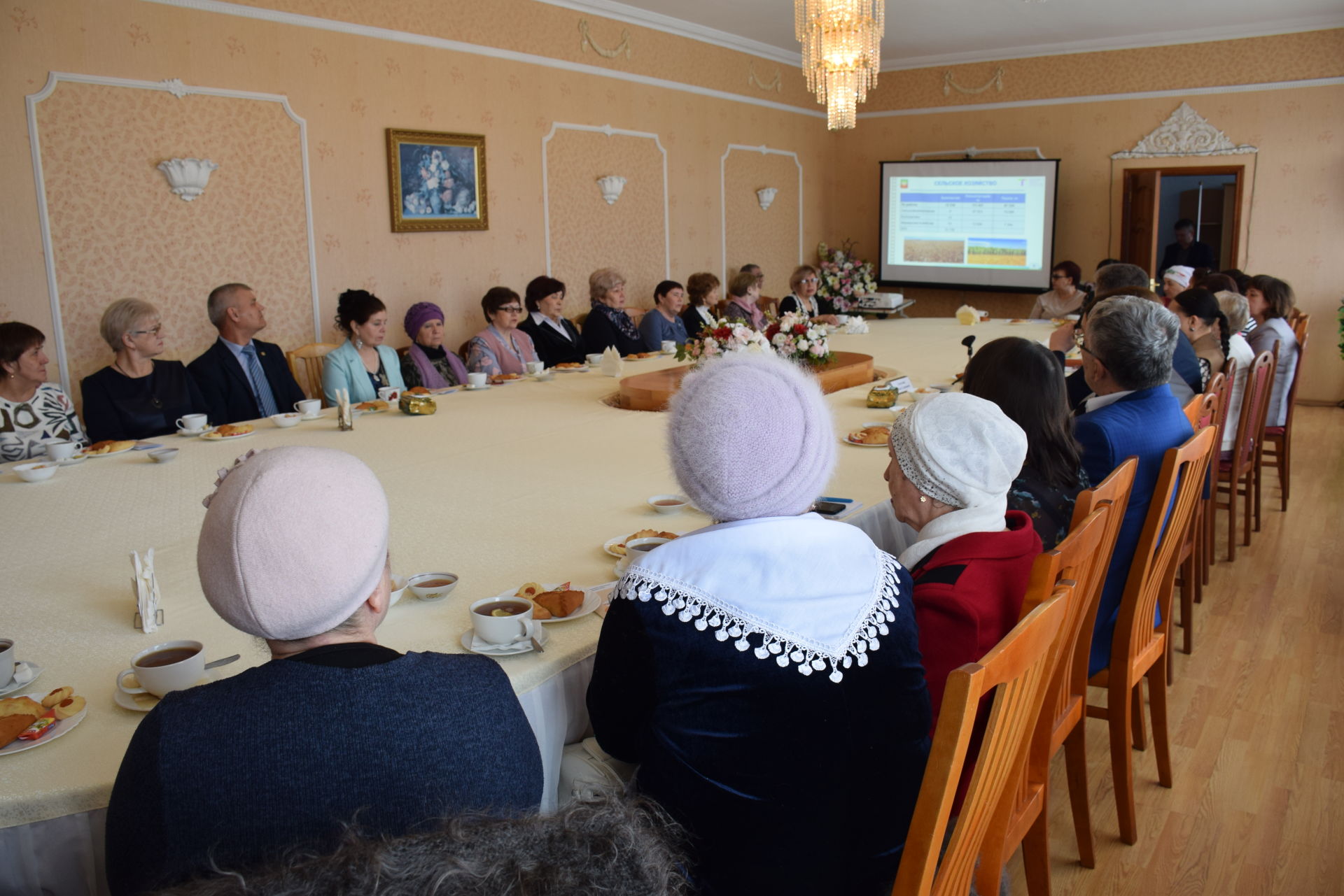 В Нурлате состоялся «Разговор о главном» руководства района с представителями старшего поколения&nbsp;