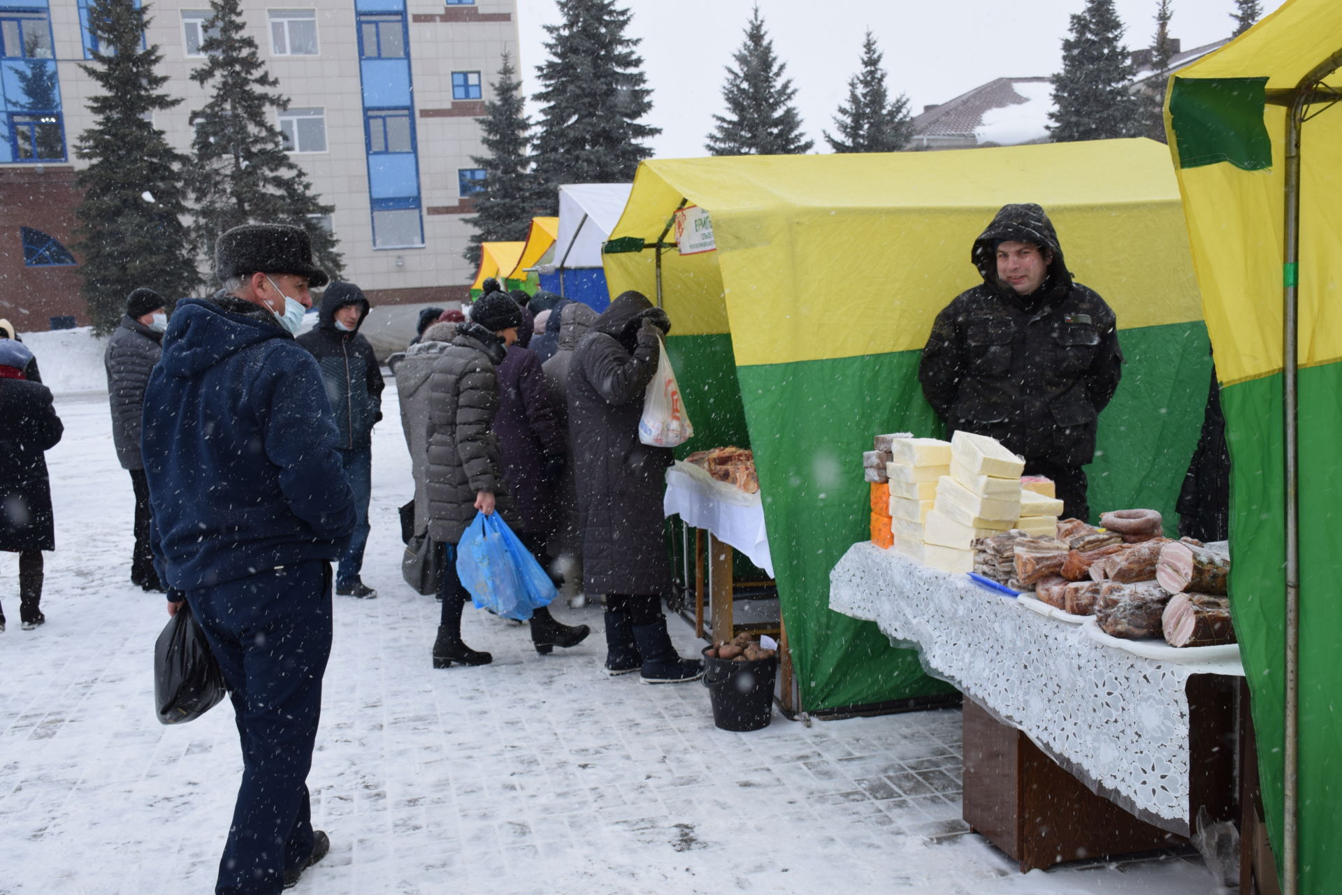 В Нурлате прошли предпраздничные ярмарки