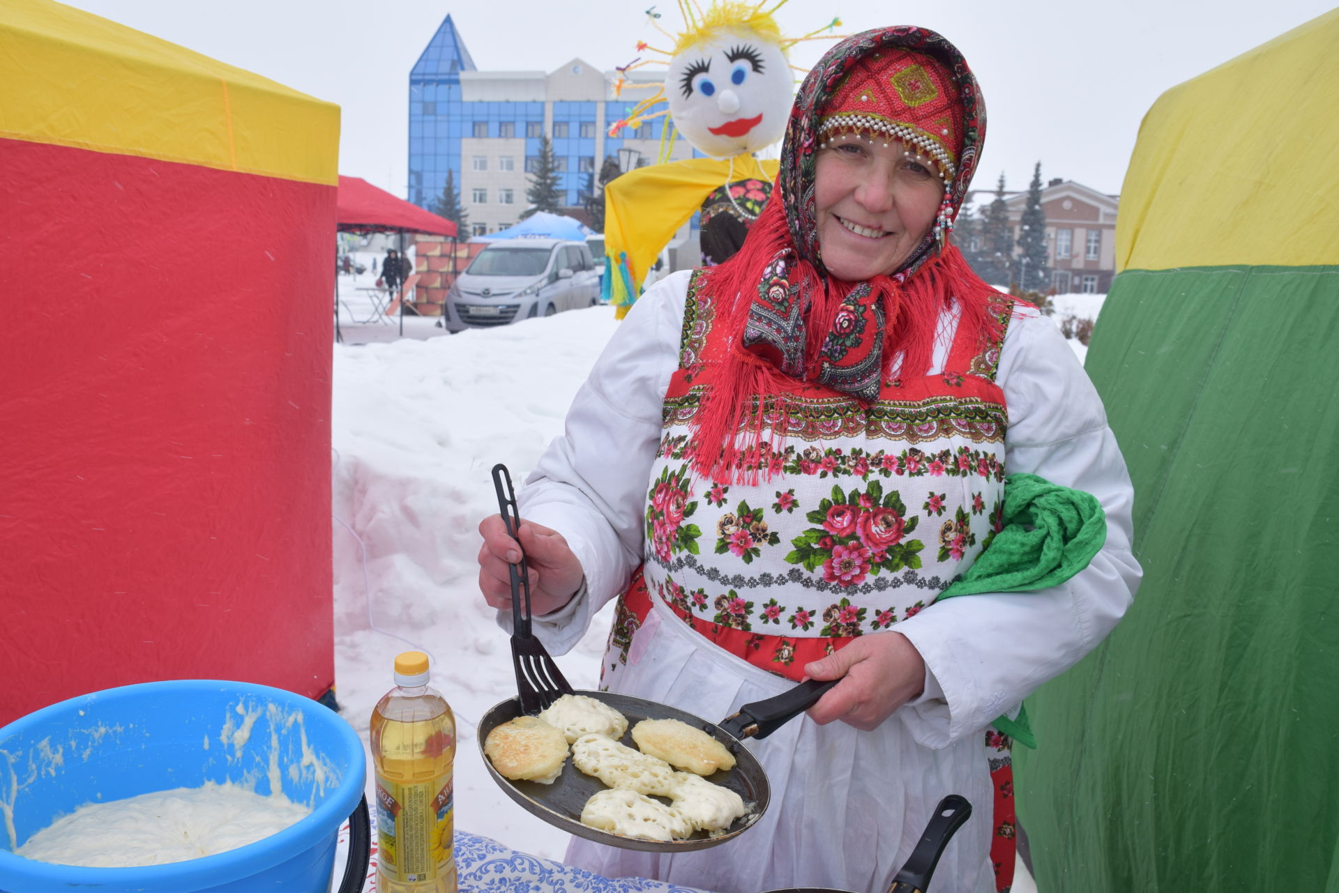 На центральной площади Нурлата развернулось широкое масленичное гуляние