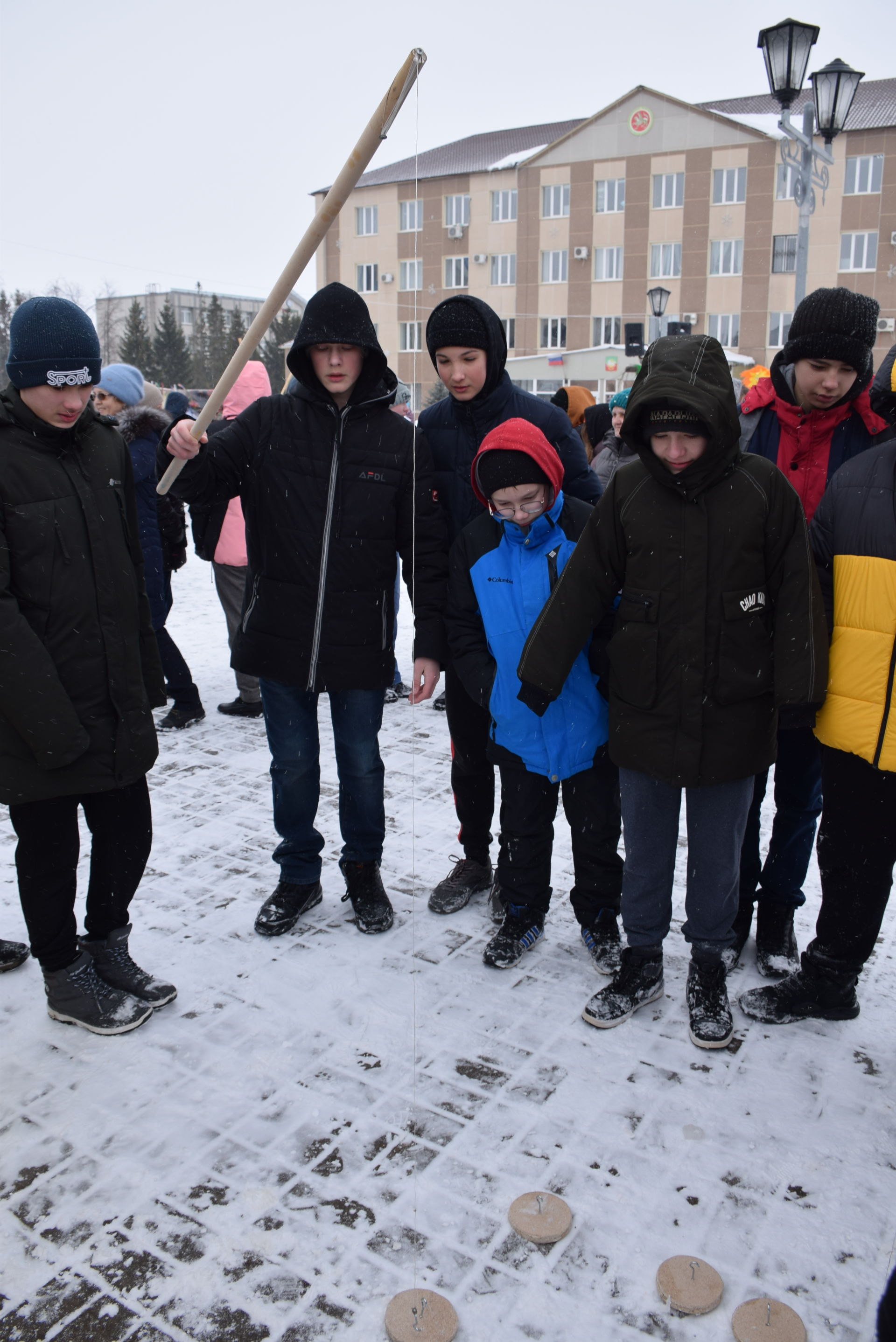 На центральной площади Нурлата развернулось широкое масленичное гуляние