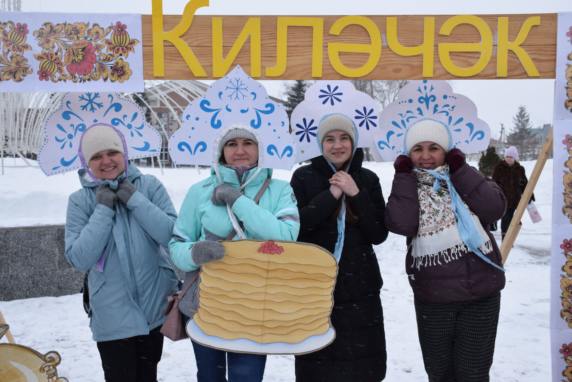 На центральной площади Нурлата развернулось широкое масленичное гуляние