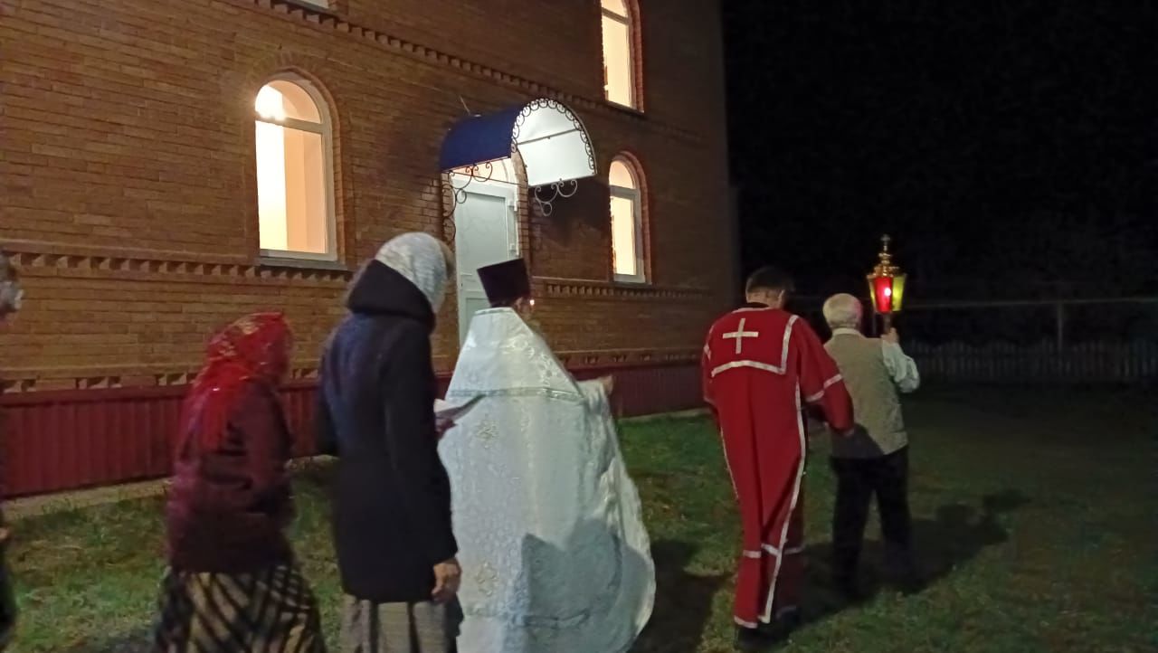 В храмах Нурлатского благочиния прошли пасхальные богослужения