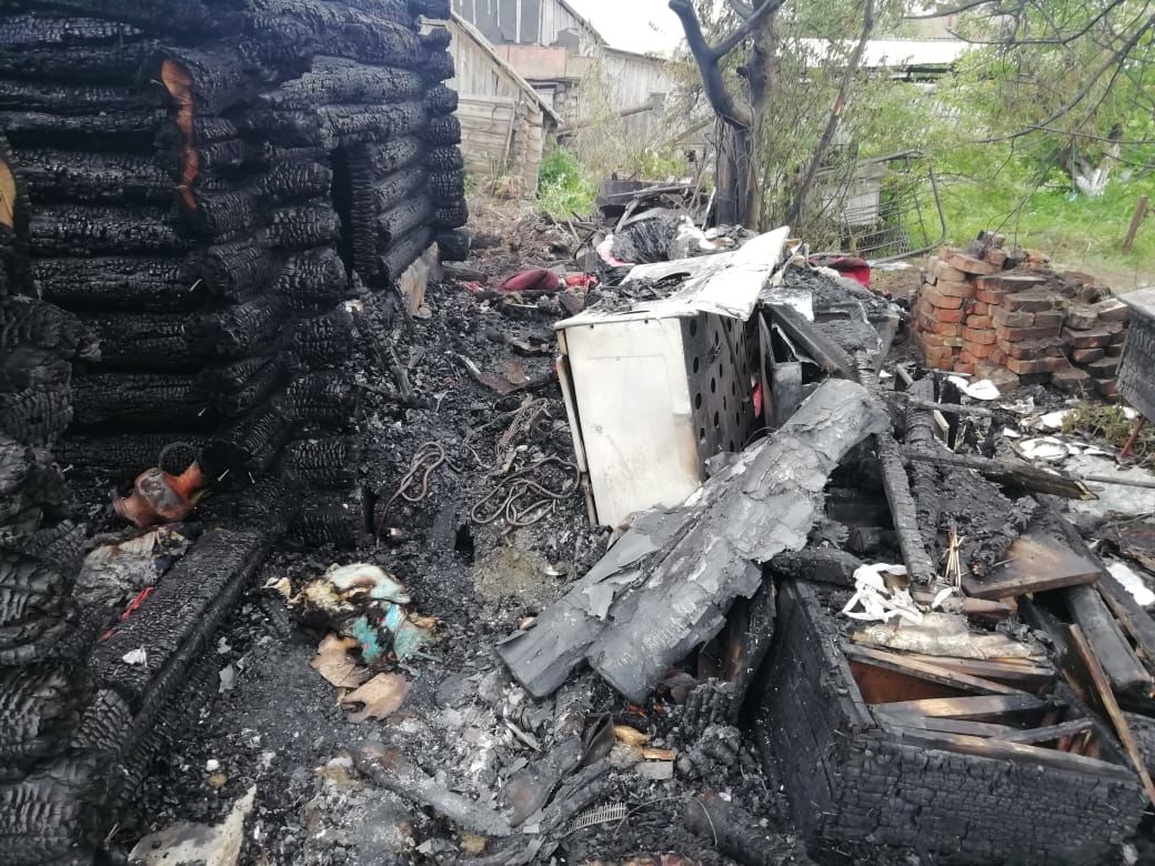 В Кульбаево-Марасе пожар возник в предбаннике