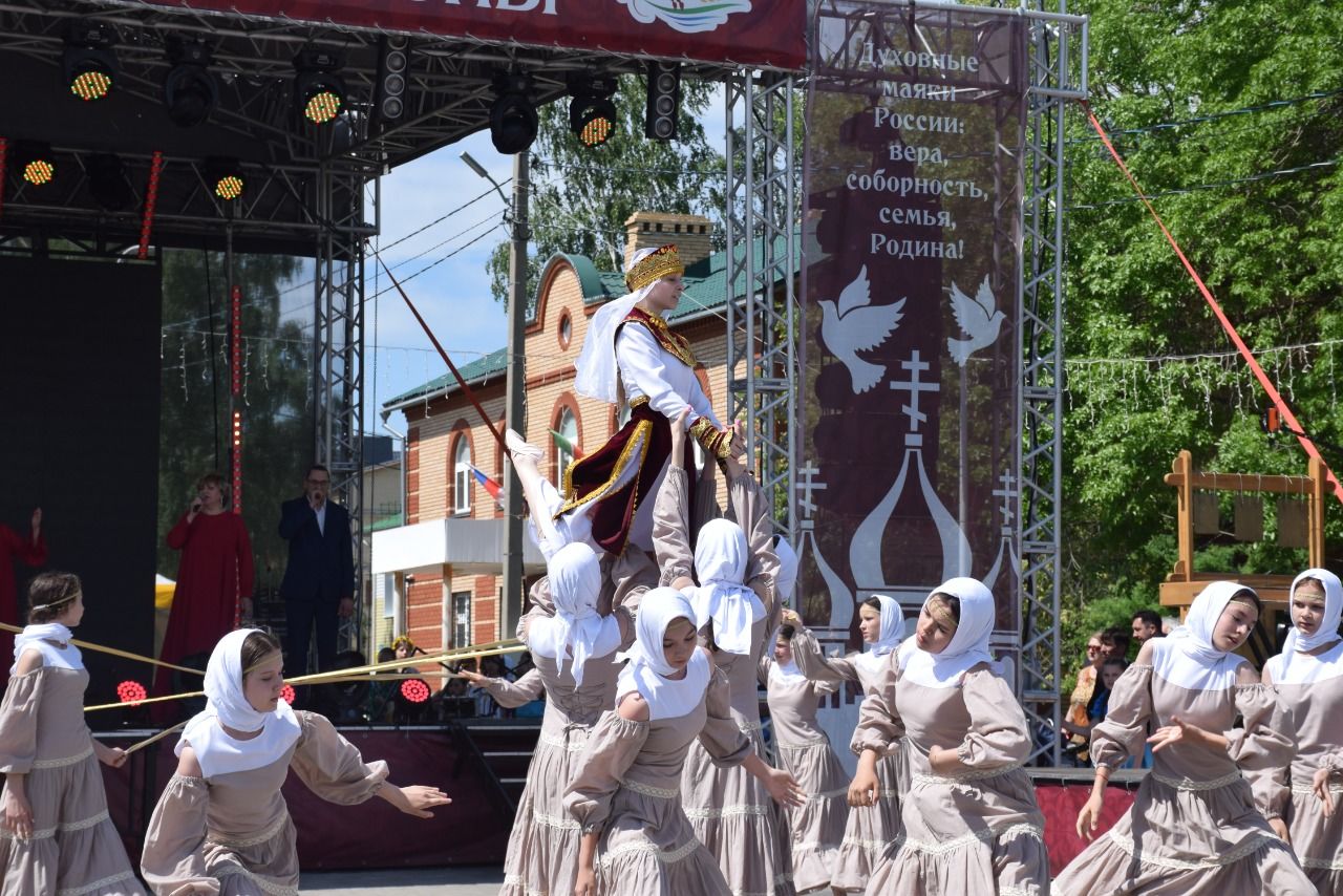 Нурлатцы посетили юбилейный фестиваль колокольного звона