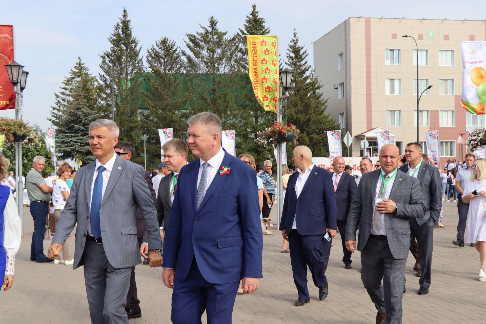 В Нурлате с размахом отметили День республики и День города