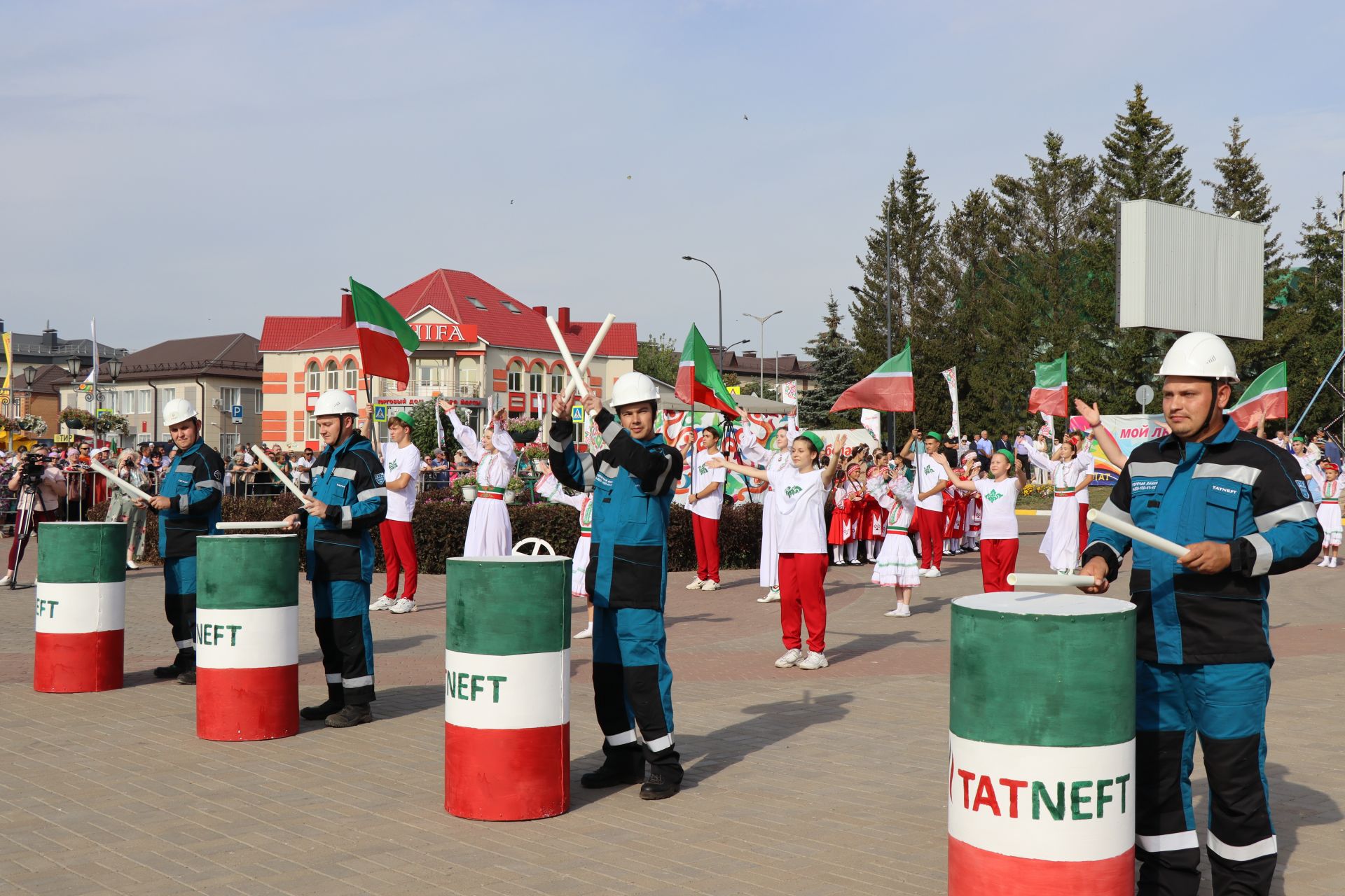 В Нурлате с размахом отметили День республики и День города