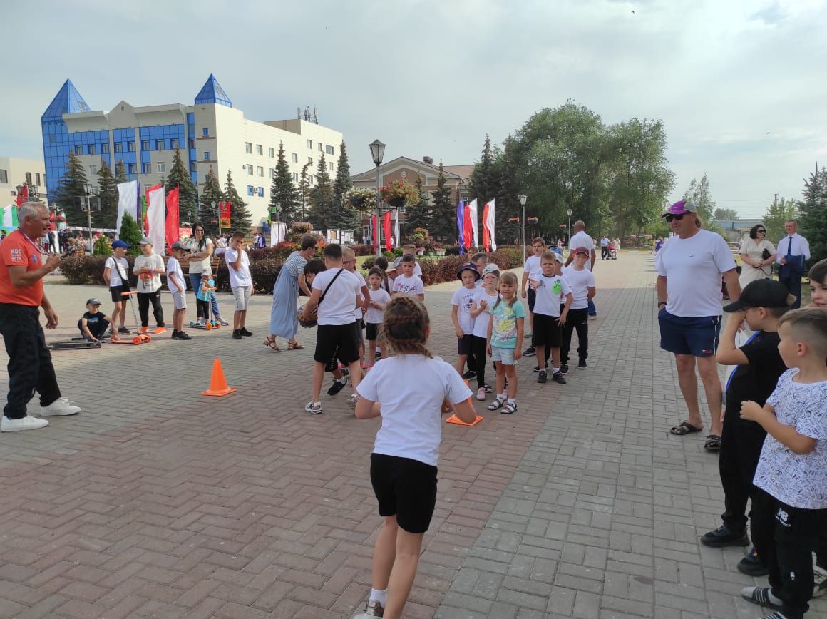 В Нурлате Аллея здоровья объединила три праздника