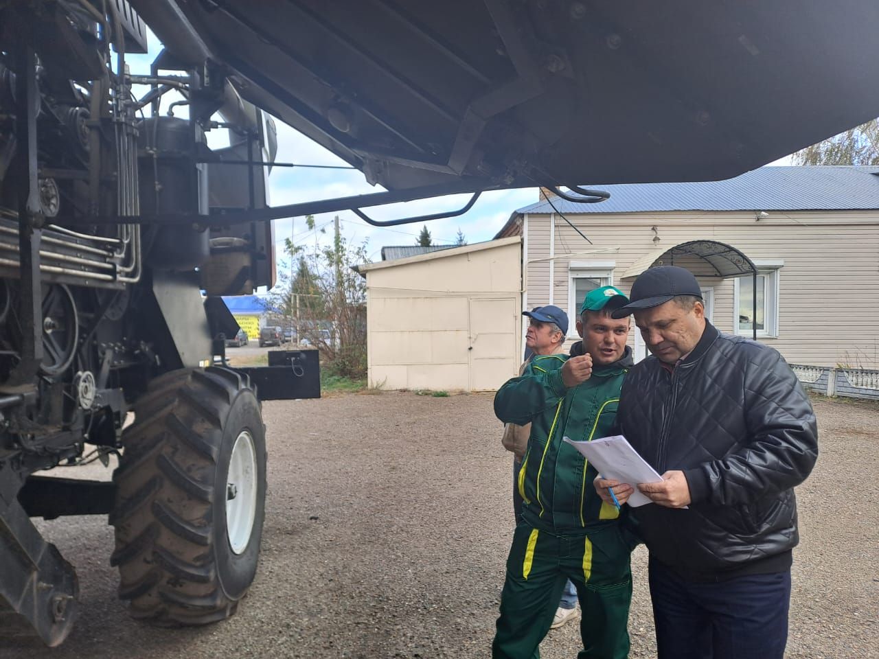 Комбайнер Нурлатского района показал лучшие практические навыки в республиканском конкурсе