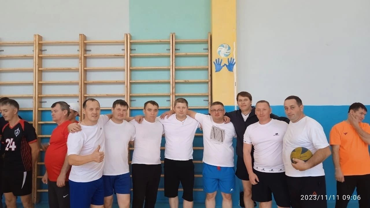 В Нурлате прошел турнир по волейболу на Кубок Совета отцов