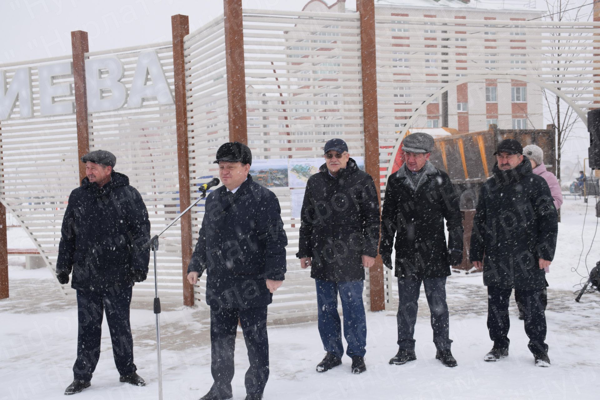 При участии Олега Морозова в Нурлате открыли бульвар Кариева на одноименной улице