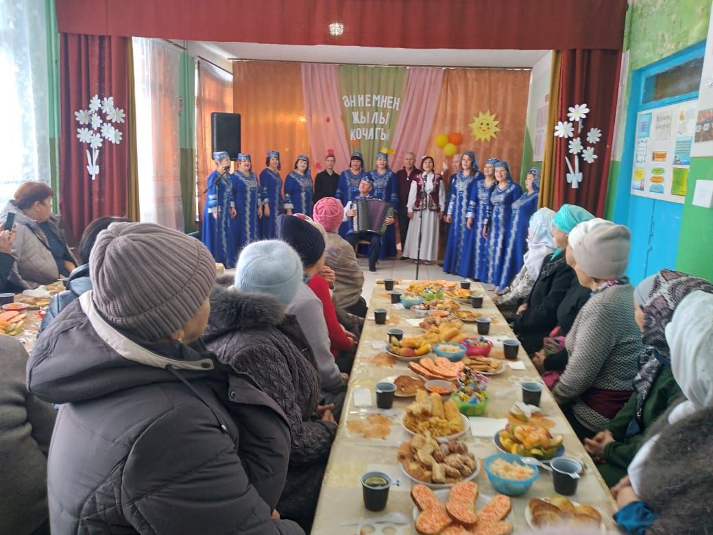 В Староальметьевском сельском поселении организовали праздник для матерей