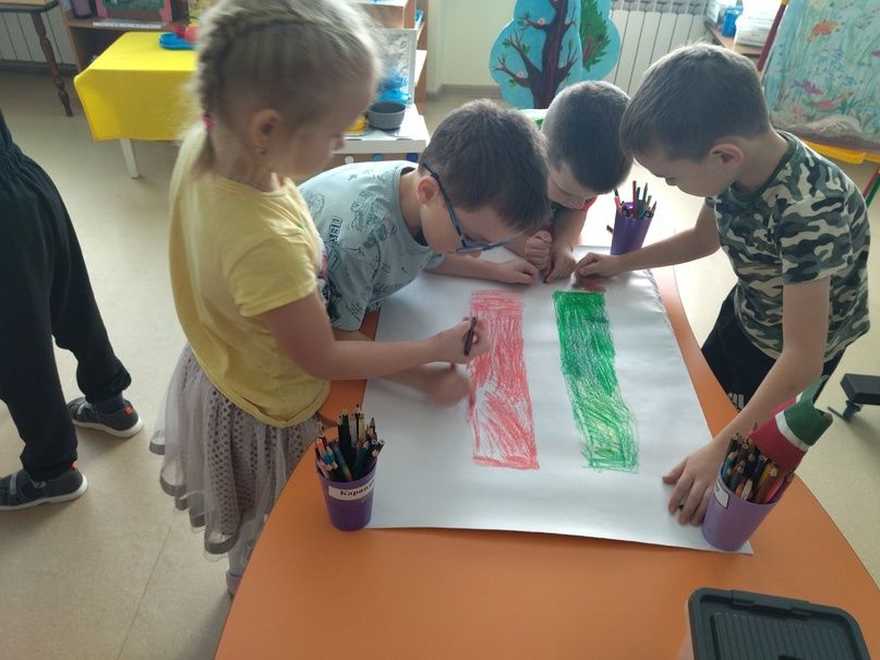 В день Флага Республики для детей  провели познавательные игры