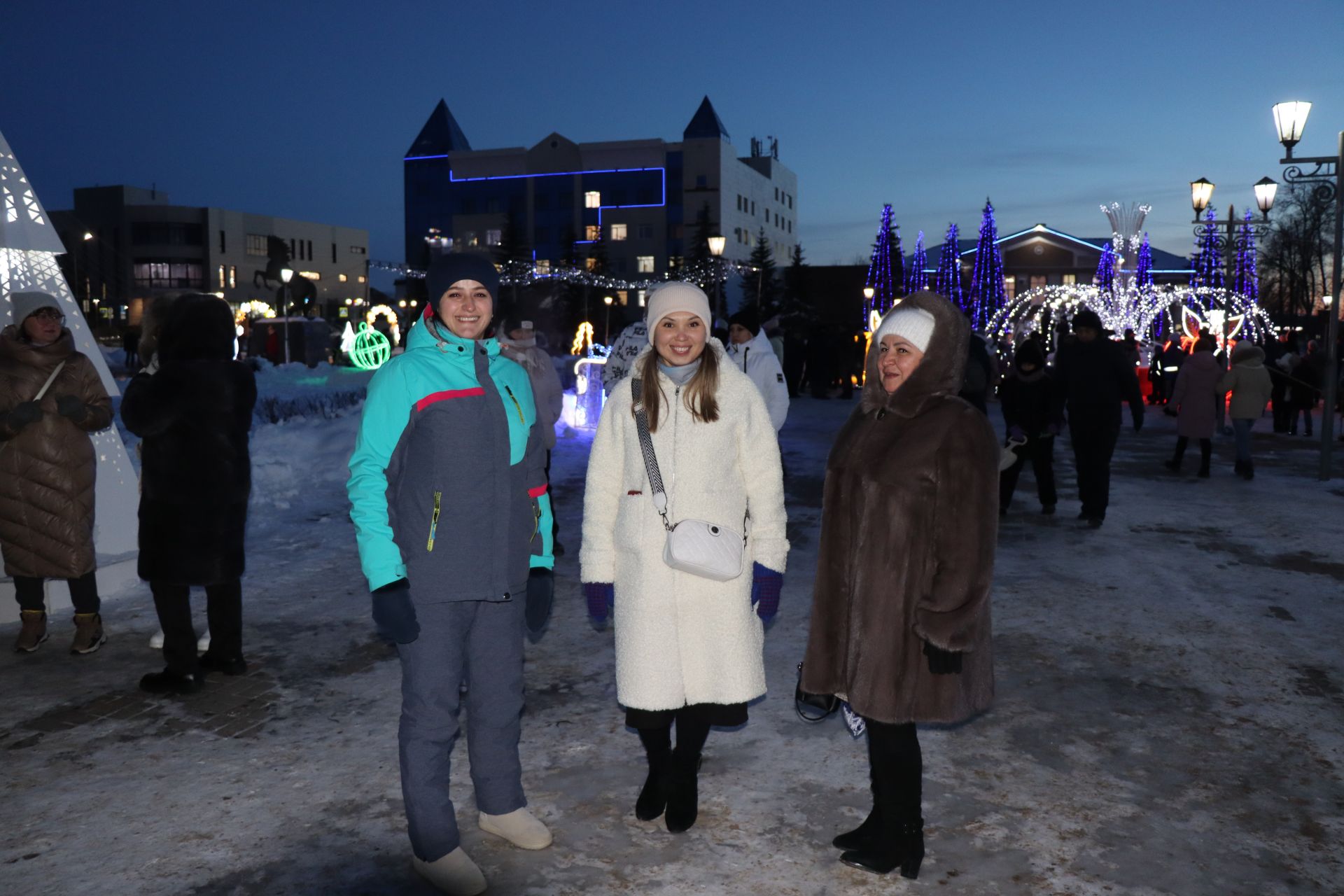 В Нурлате открыли главную новогоднюю елку