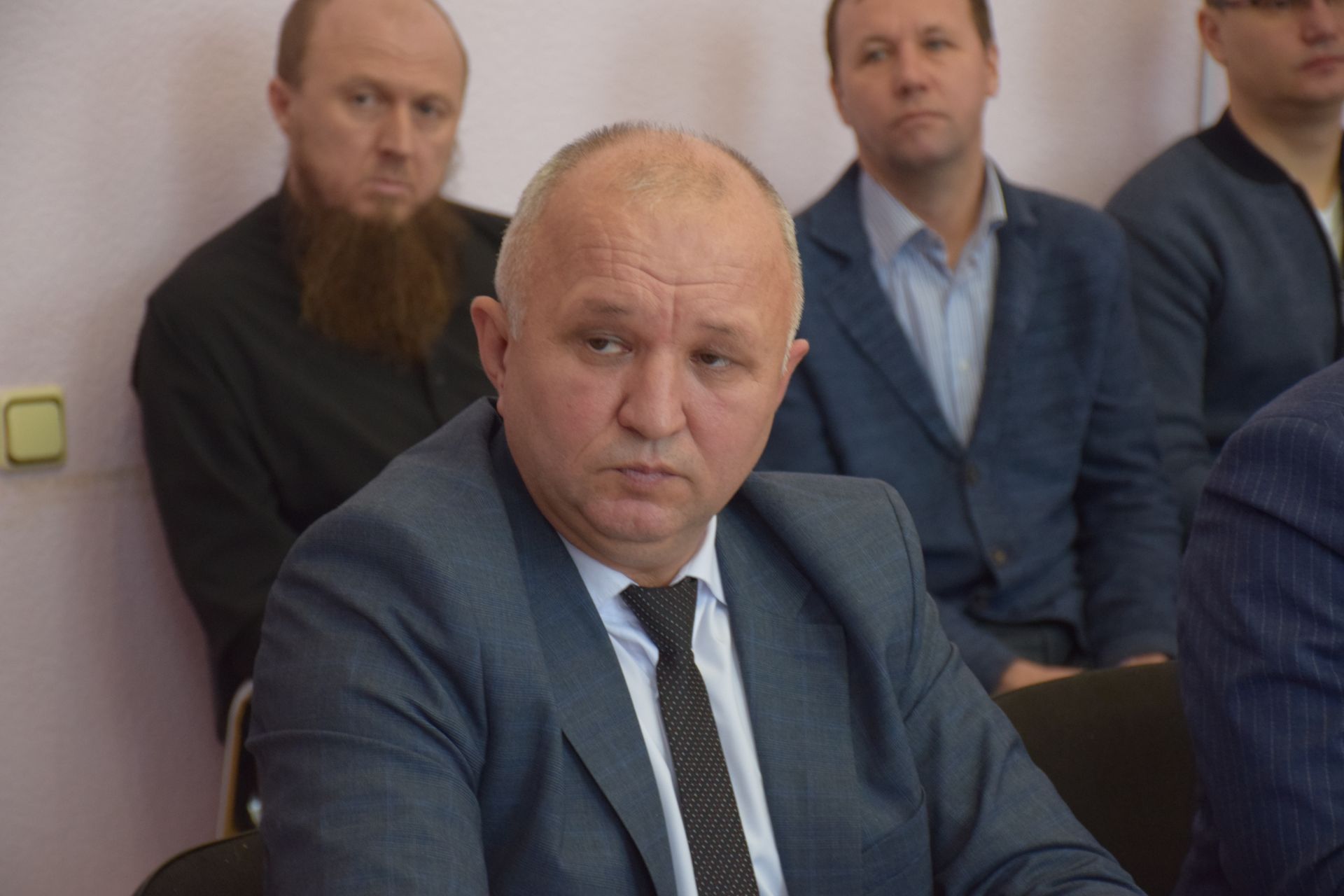Дамир Ишкинеев провел совещание по техническому обслуживанию двухконтурных котлов