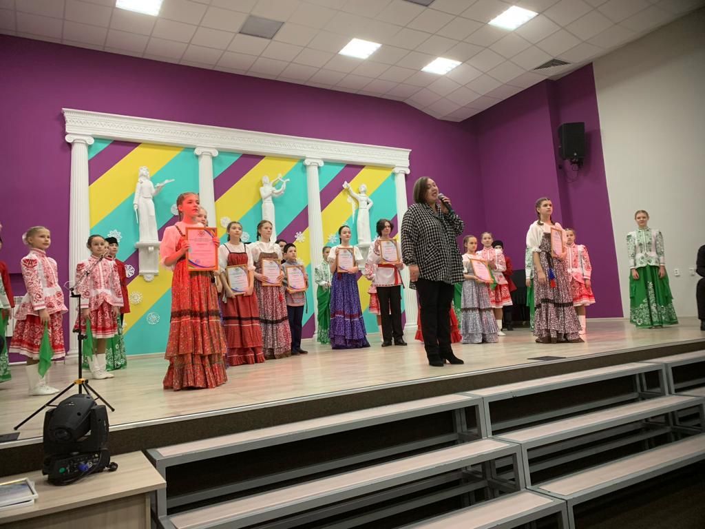 В Нурлатской детской школе искусств «Сэлэт» прошел концерт «Песня души моей»