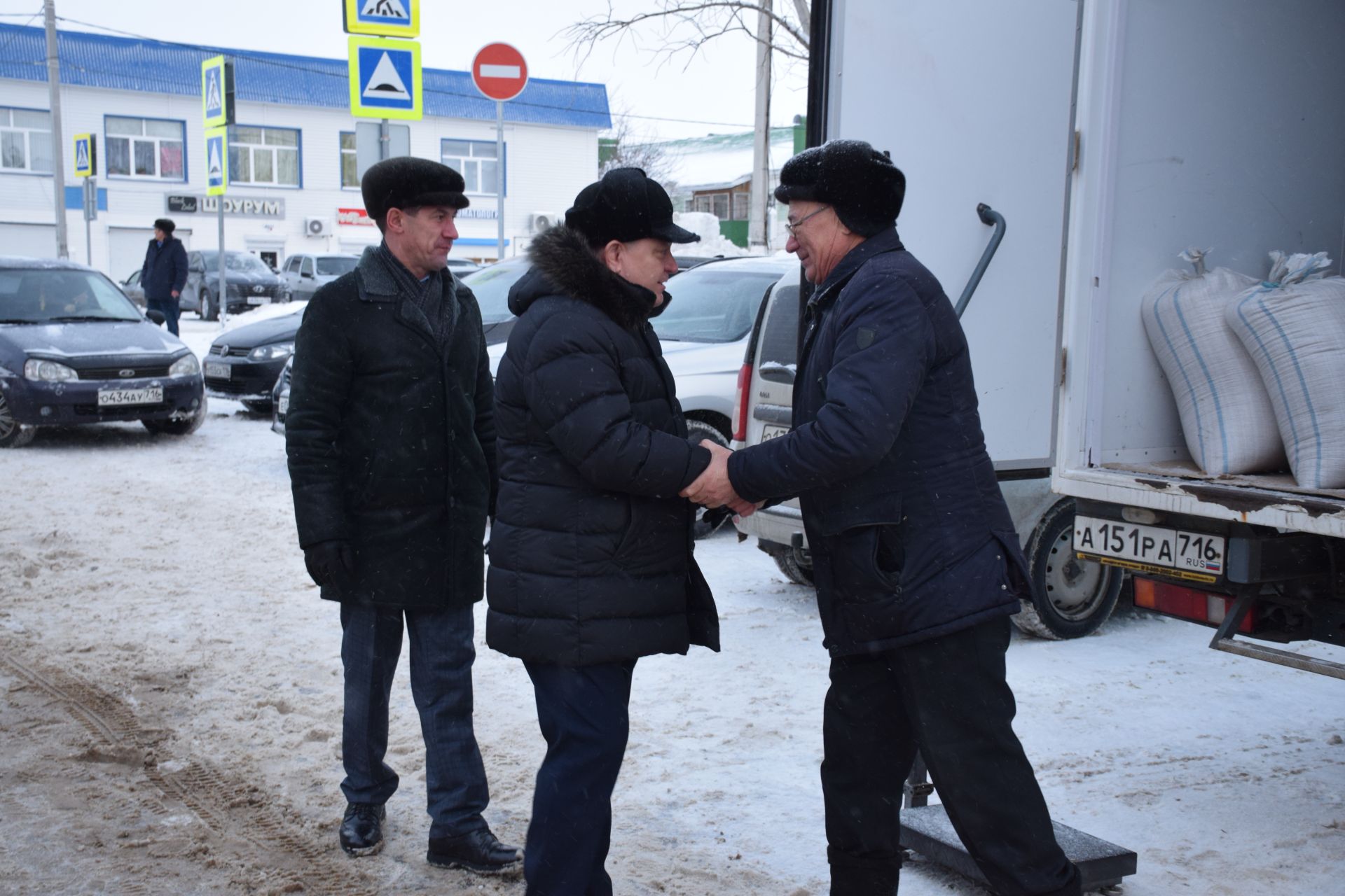 В Нурлате прошла предновогодняя сельскохозяйственная ярмарка