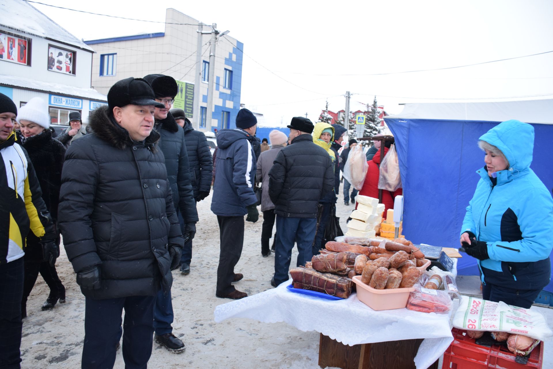 В Нурлате прошла предновогодняя сельскохозяйственная ярмарка