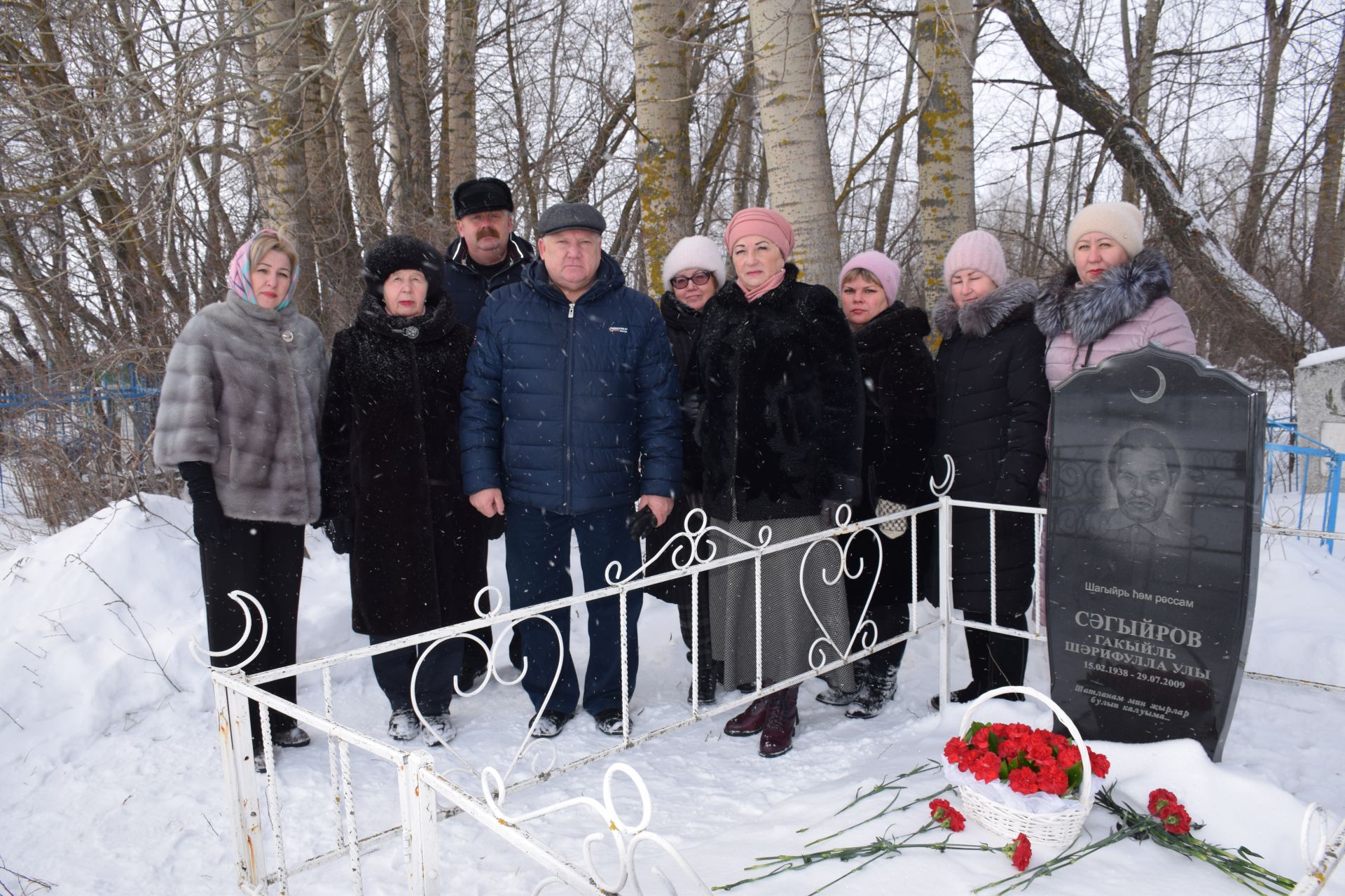 Нурлатская делегация посетила могилу земляка Гакиля Сагирова в день его 85-летия