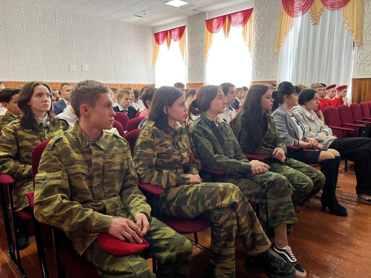 Генерал - майор запаса Анатолий Молоствов: «Выбирать профессию важно сердцем»