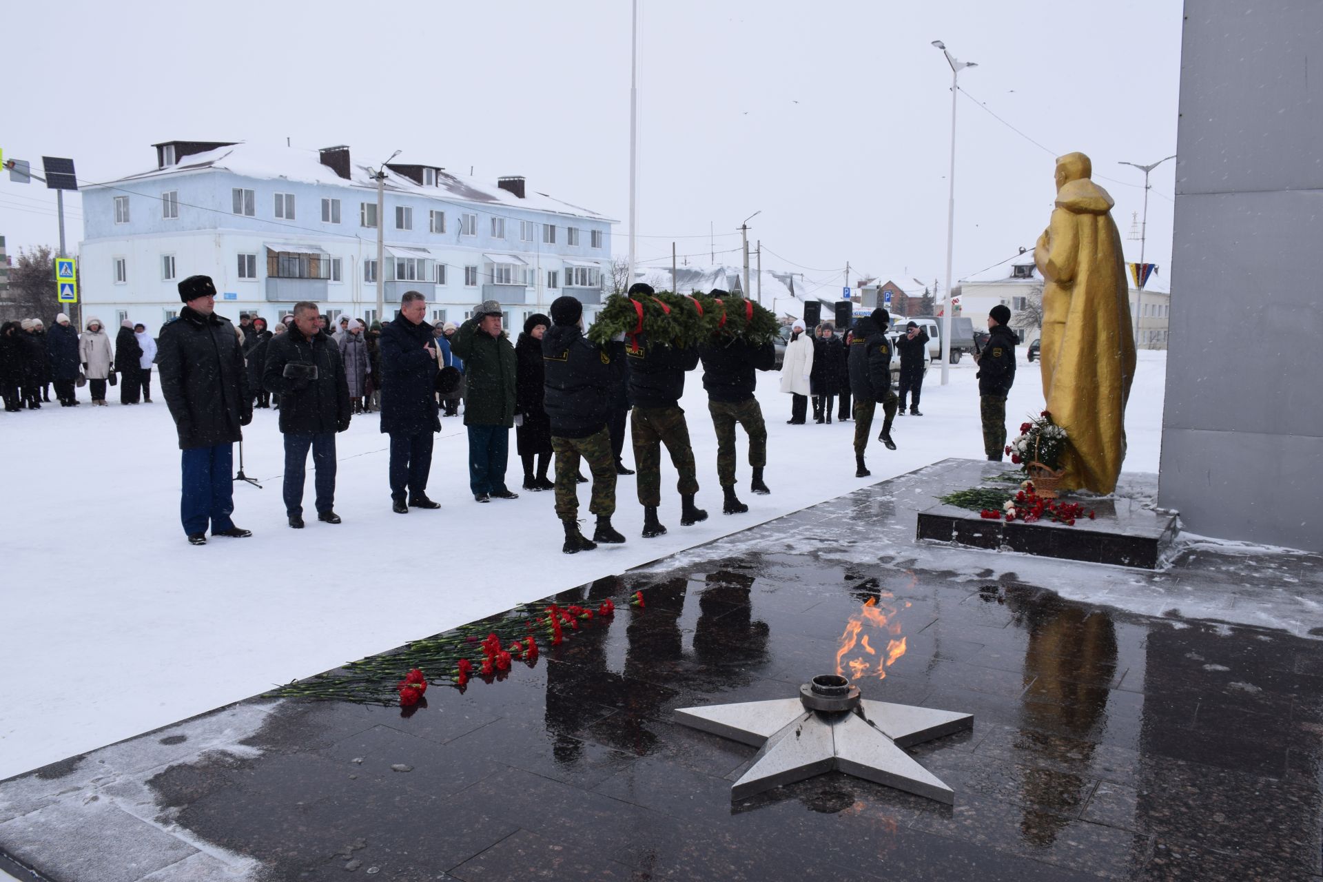 В Нурлате прошел торжественный митинг в честь Дня защитника Отечества