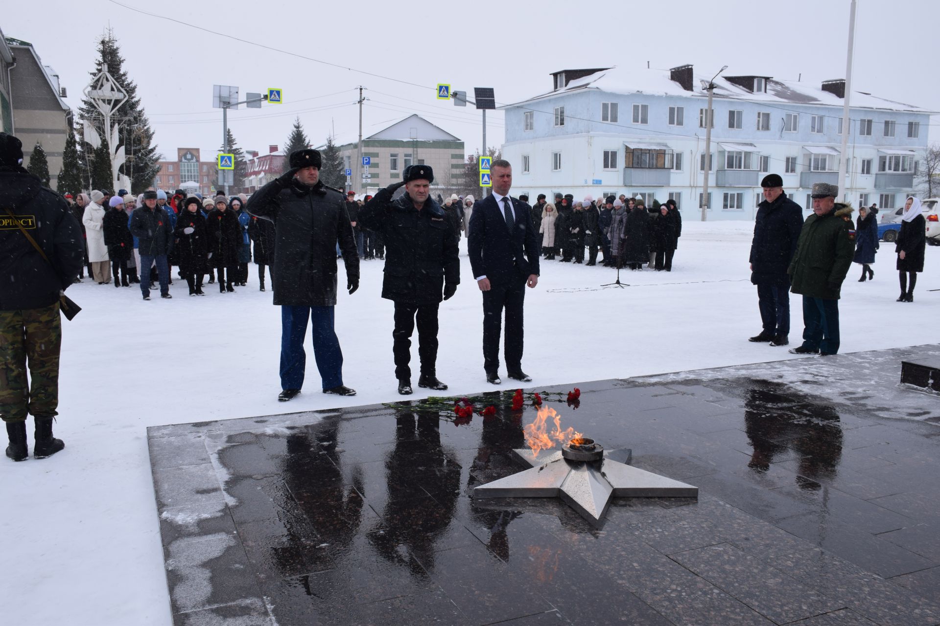 В Нурлате прошел торжественный митинг в честь Дня защитника Отечества