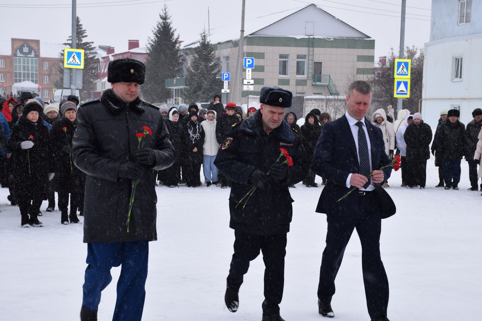 В Нурлате прошел торжественный митинг в честь Дня защитника Отечества