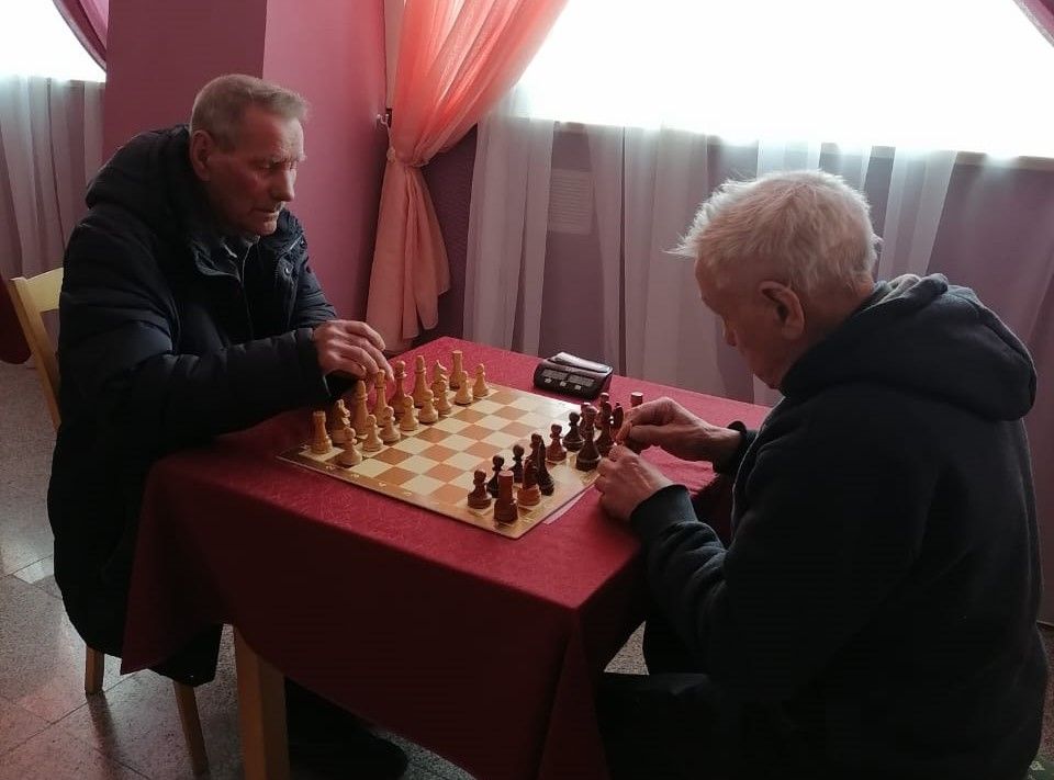 В Нурлате в турнирах по шахматам и шашкам, посвященным Дню защитника Отечества, приняли участие и юные шахматисты