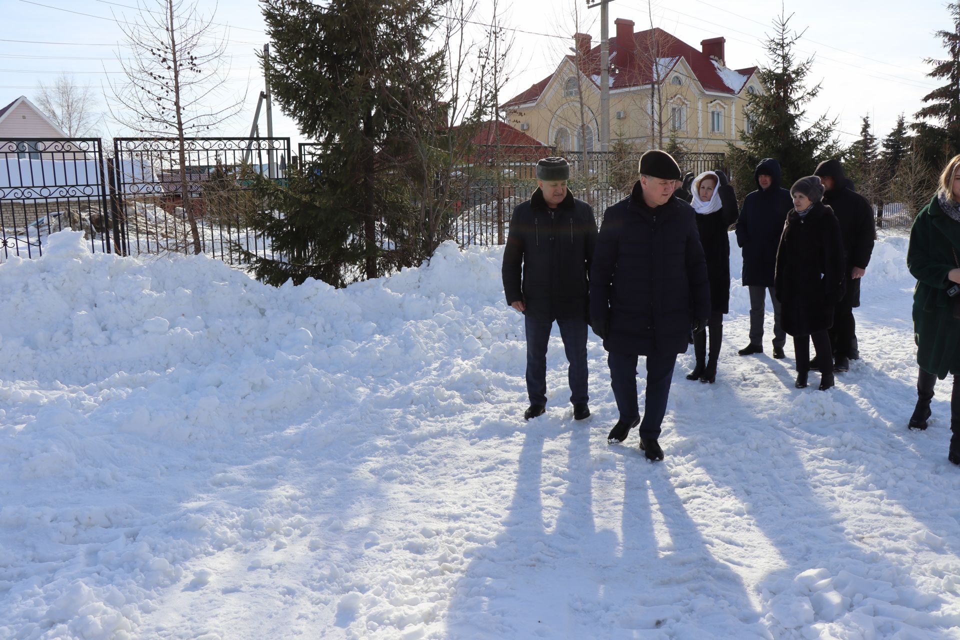 Алмаз Ахметшин ознакомился с зимним содержанием общественных пространств