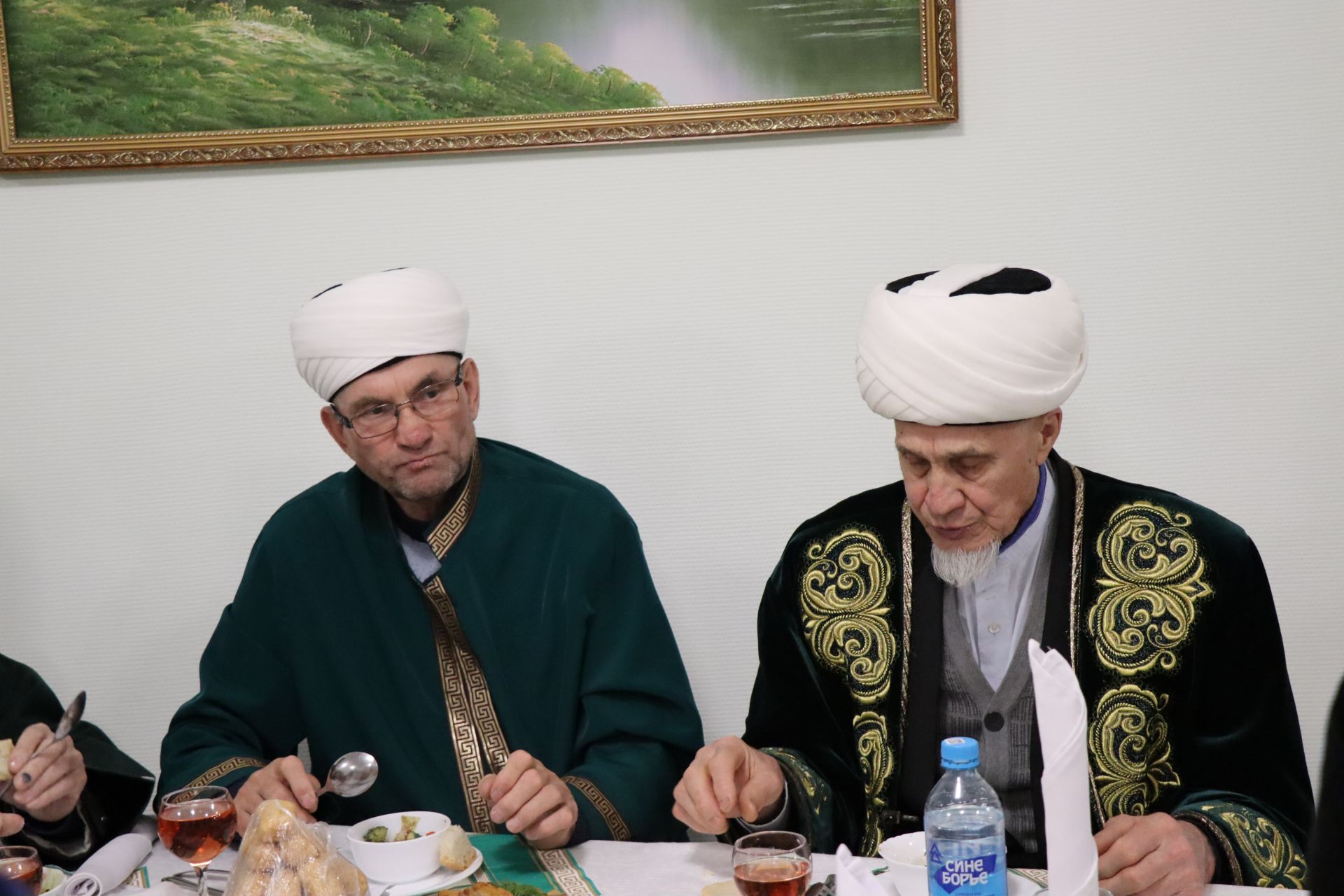 Глава района Алмаз Ахметшин провел ифтар для нурлатцев