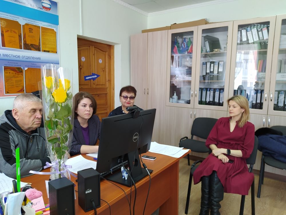 Нурлатцы обратились к депутату Государственного Совета РТ Людмиле Рыбаковой в онлайн-режиме