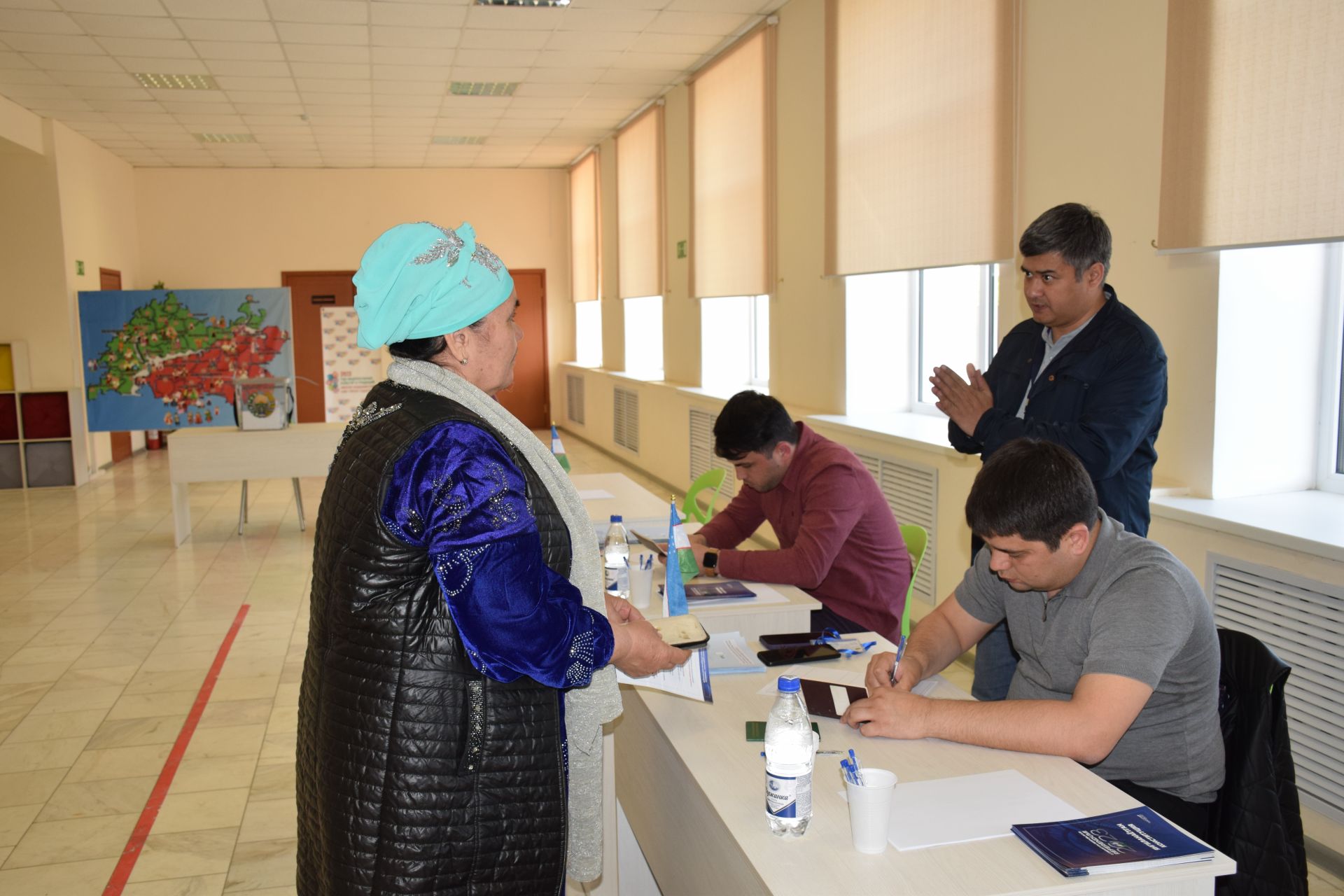 В Нурлате прошло досрочное голосование на референдуме по поправкам в Конституцию Узбекистана