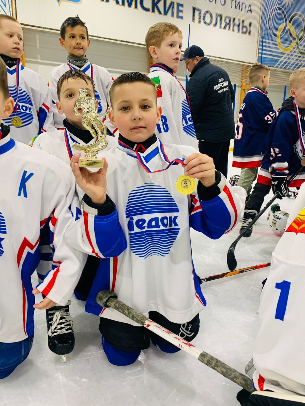 Нурлатские спортсмены стали победителями в турнире по хоккею