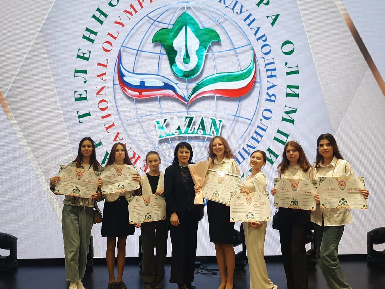 Ученица Нурлатской гимназии стала призером Международной олимпиады по татарскому языку и литературе