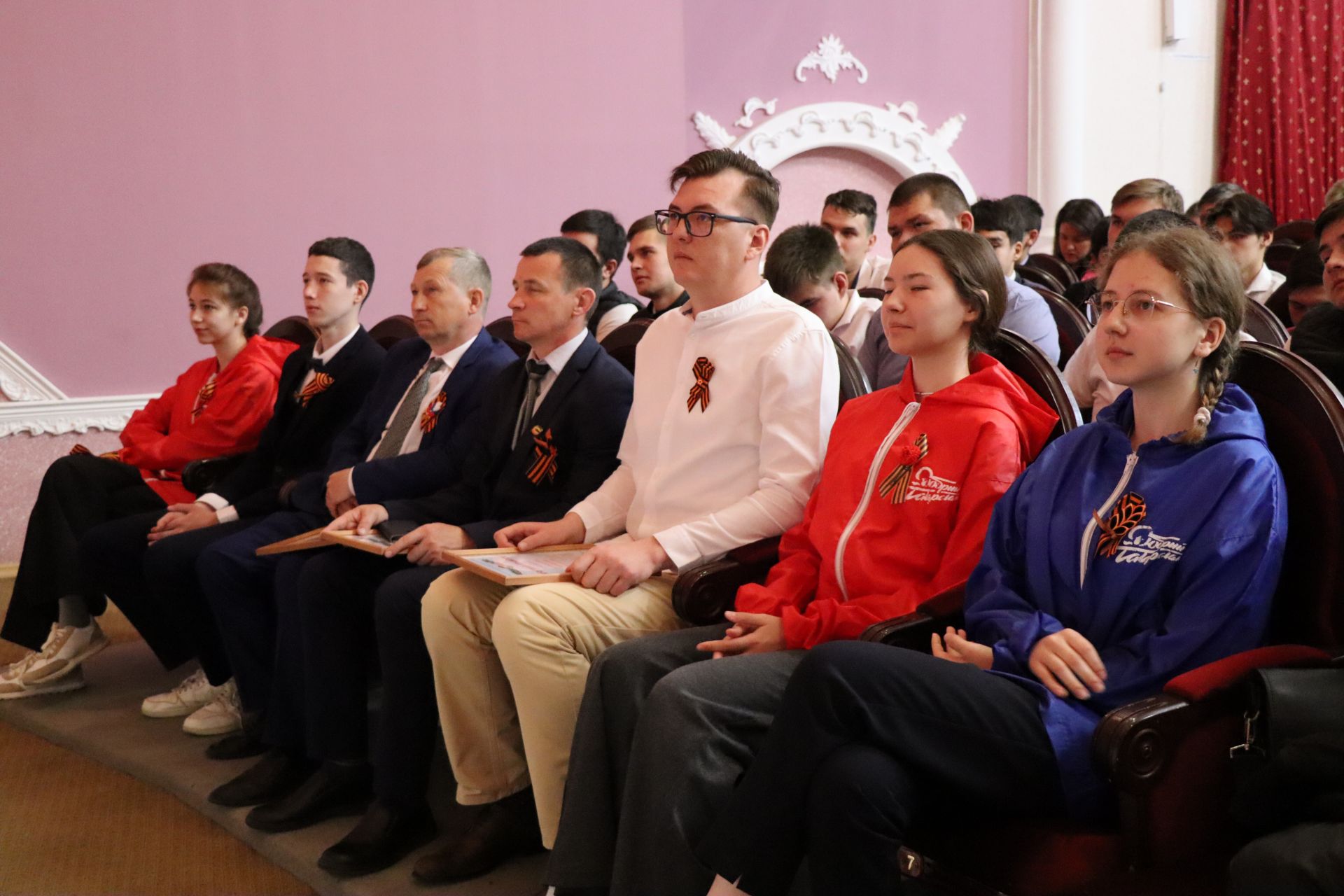 В Нурлате в День призывника чествовали будущих защитников Отечества