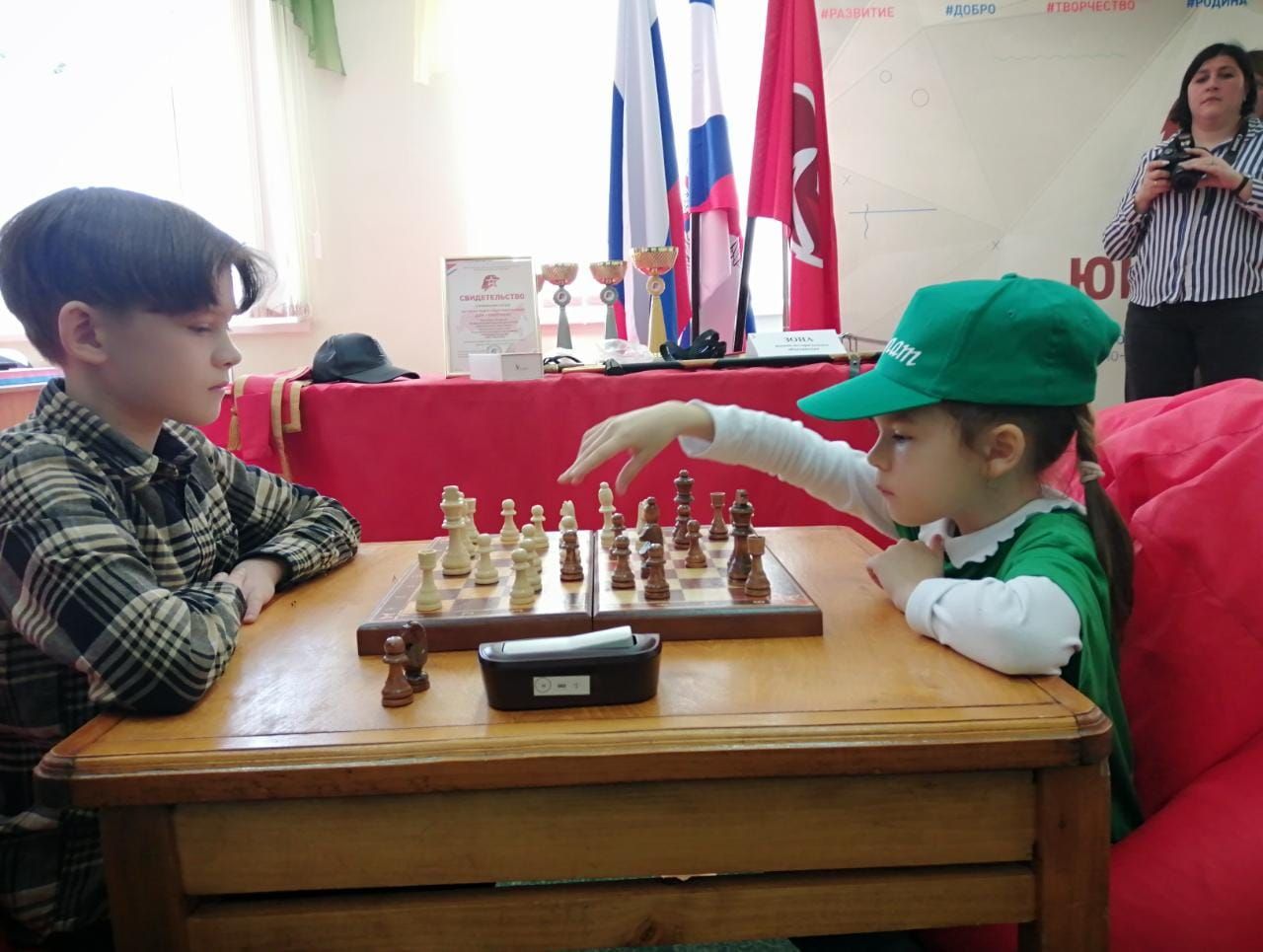 Семья Фоминых из Нурлата стала победителем зонального этапа республикансого турнира по шахматам