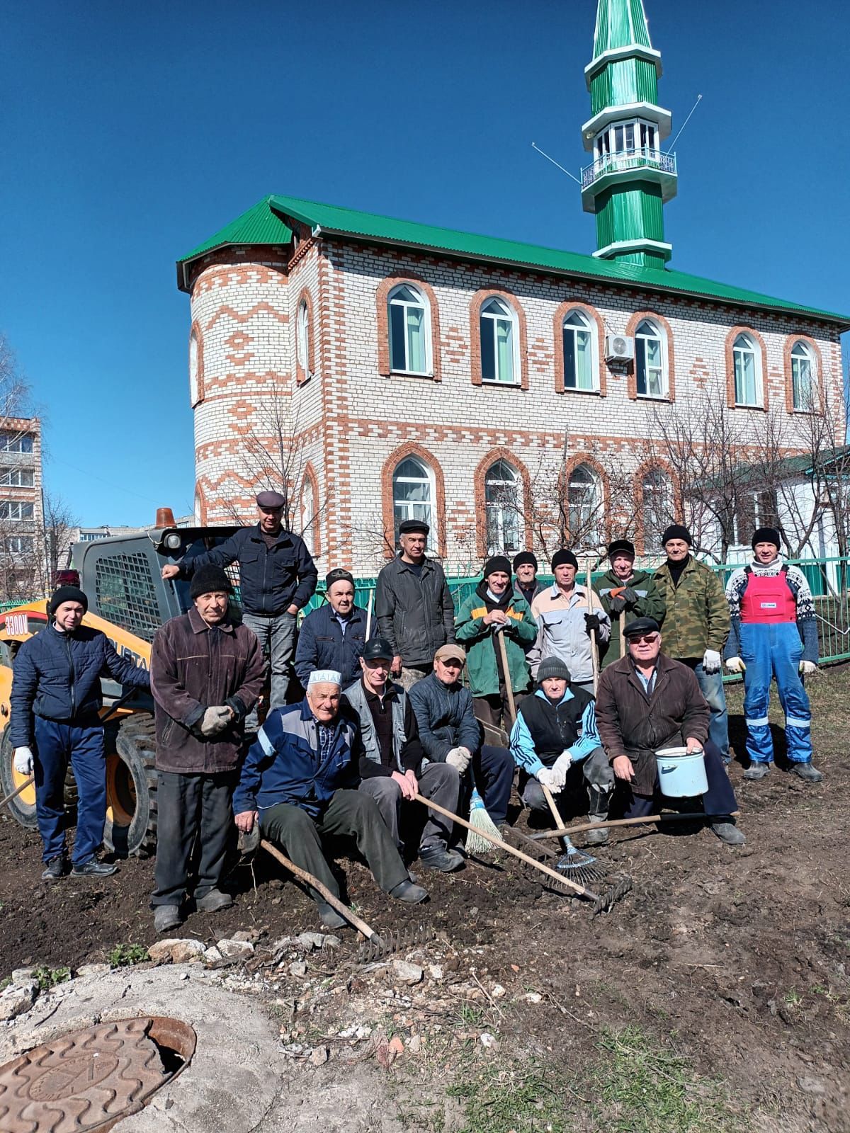 Прихожане мечети микрорайона сахароваров провели субботник