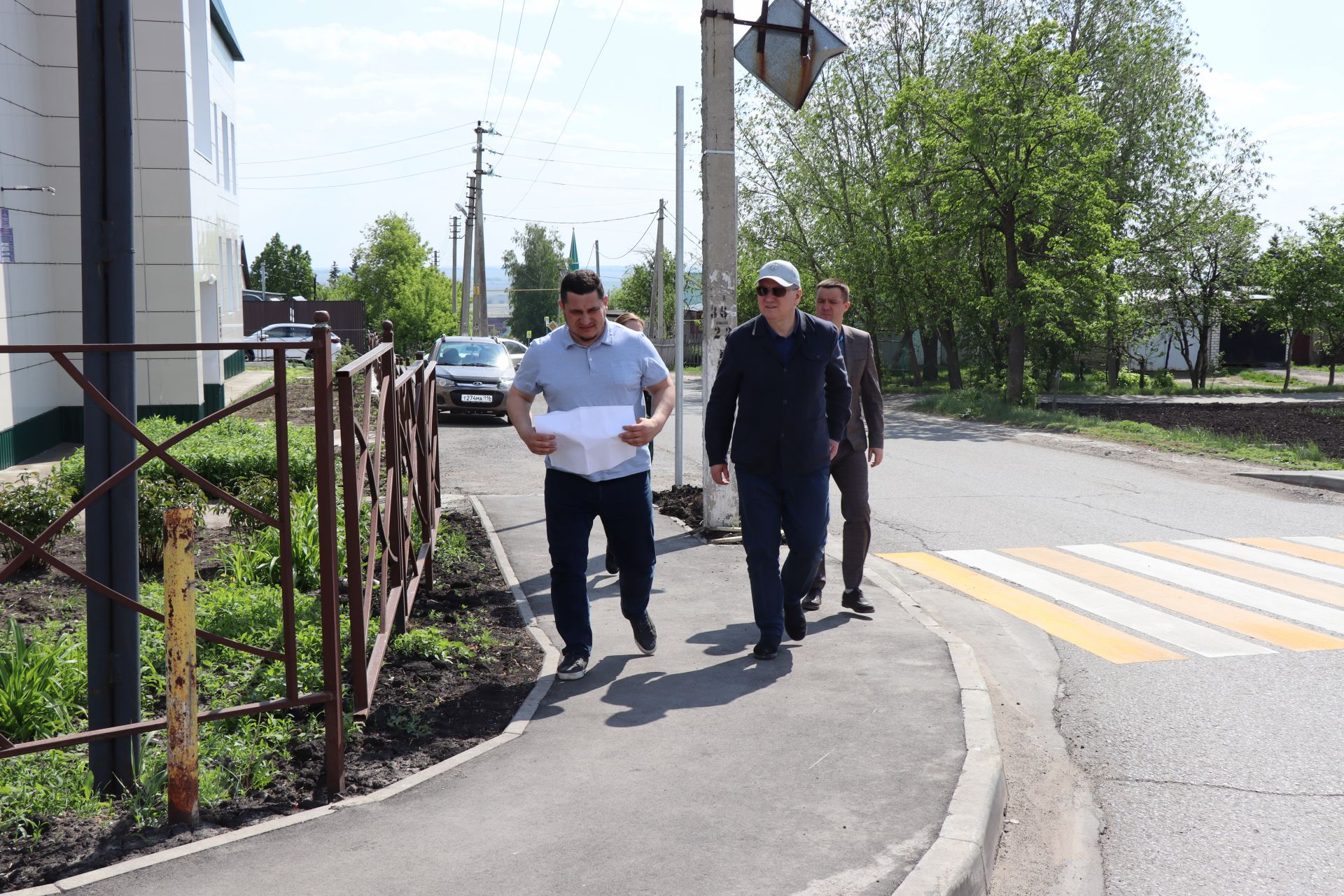 В микрорайоне сахароваров города Нурлат появятся новые тротуары