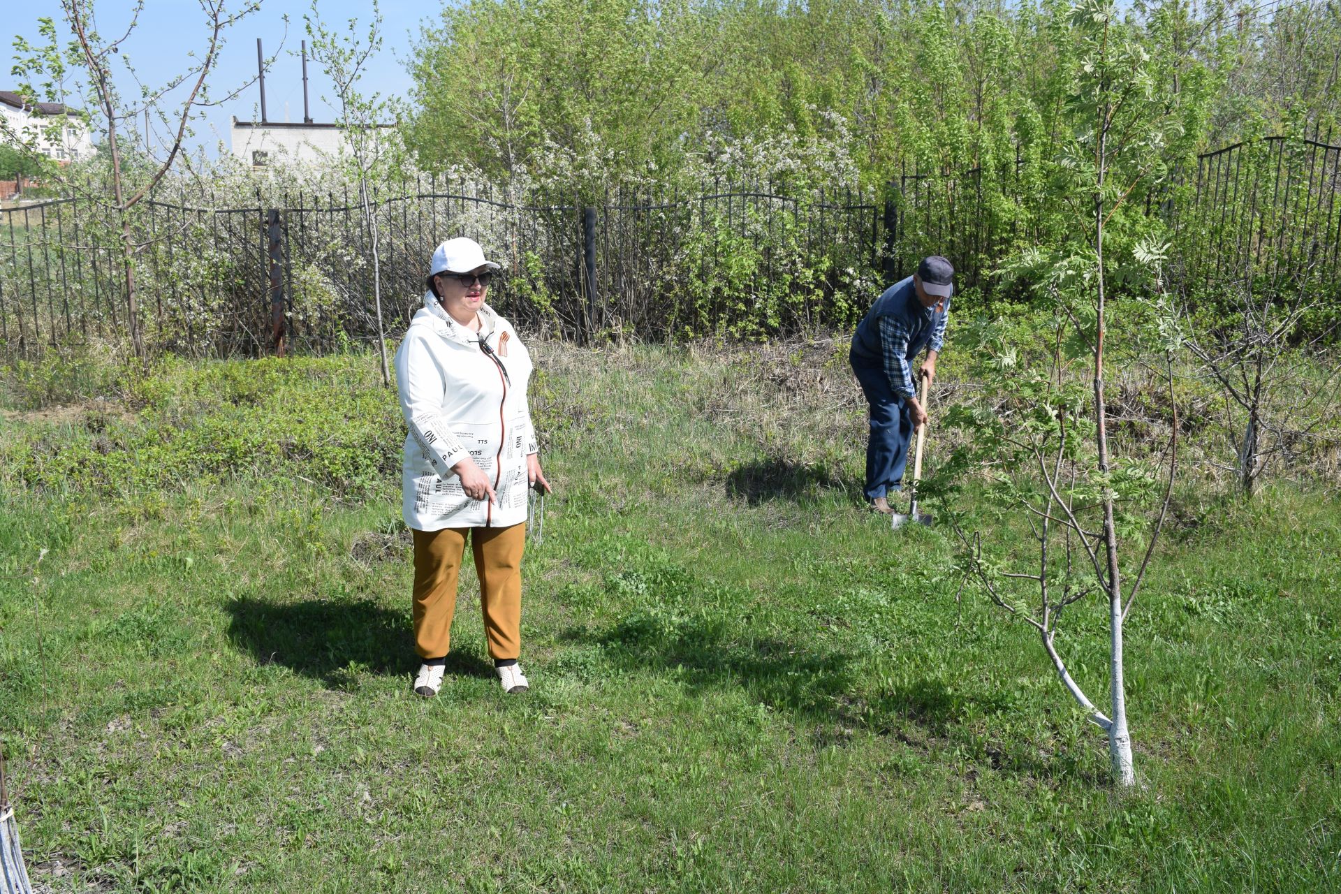 Нурлатские журналисты обновили Аллею 10-летия местного телевидения