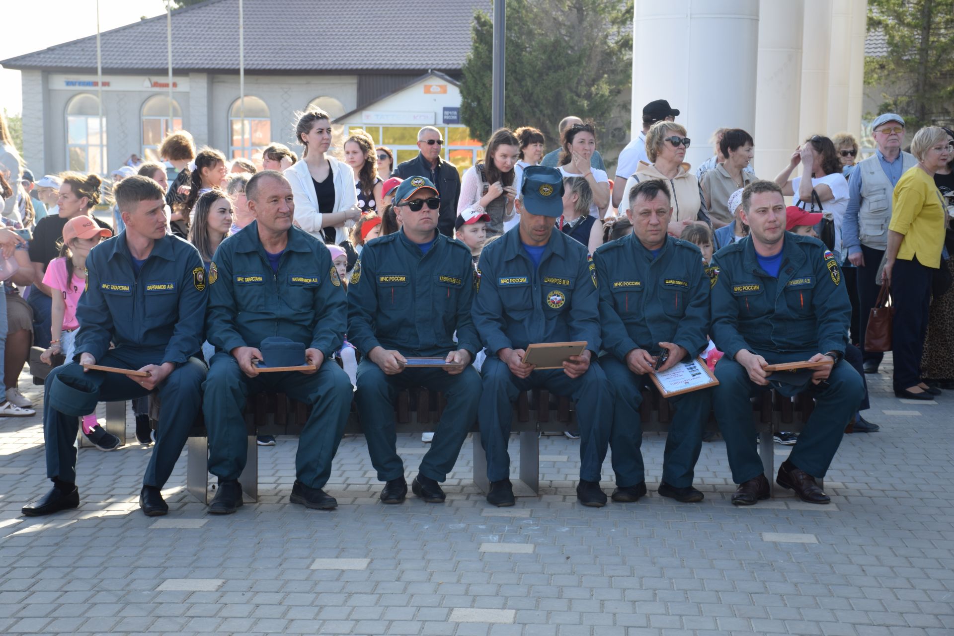 Юные таланты и местные артисты района подарили праздничный концерт нурлатцам