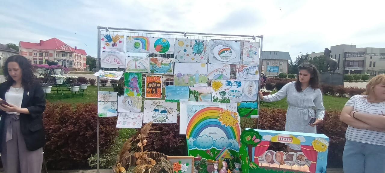 В Нурлате сегодня прошел муниципальный фестиваль детского творчества «Мир детства»
