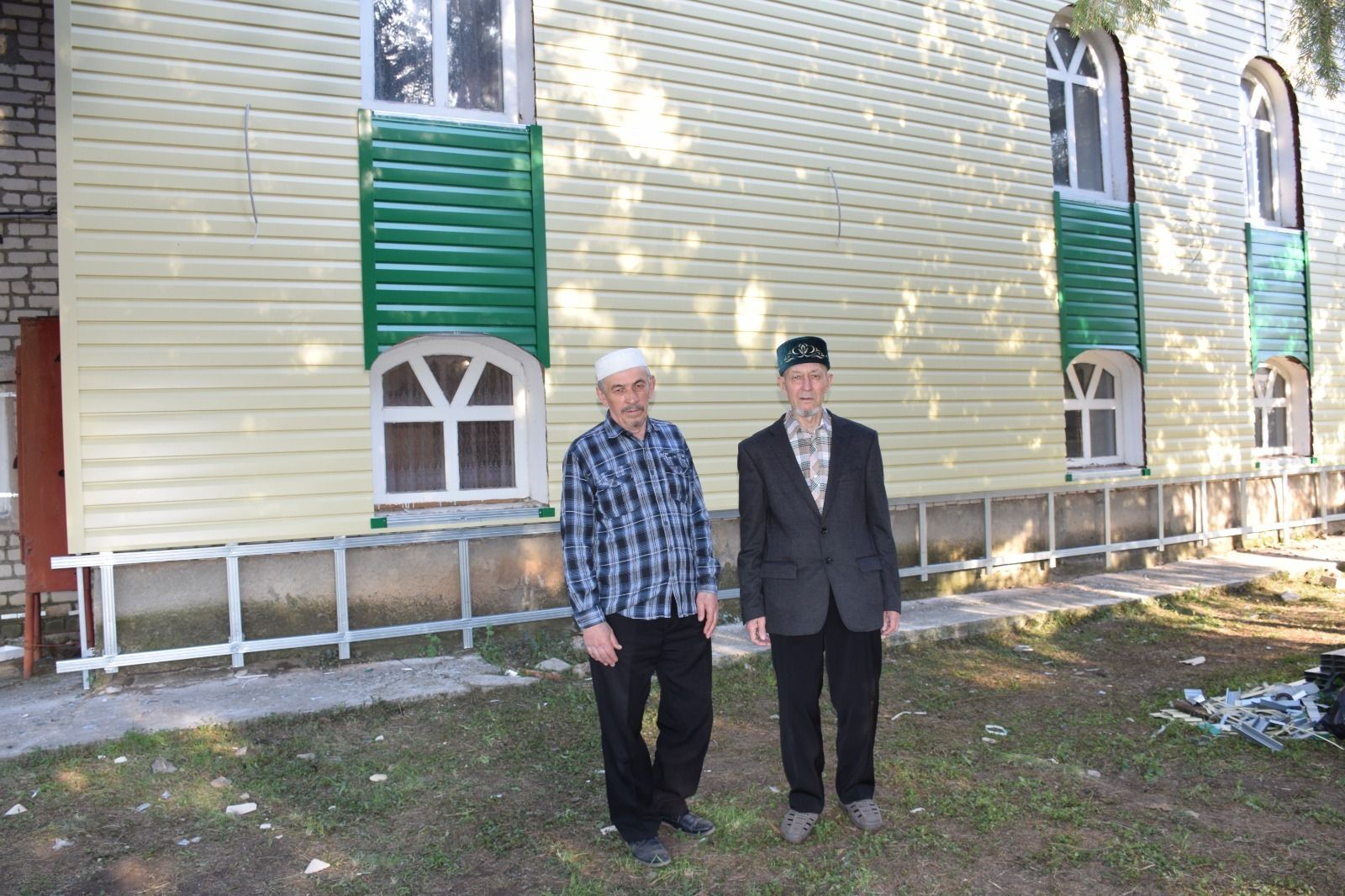 В селе Бурметьево Нурлатского района на глазах преображается одна из мечетей