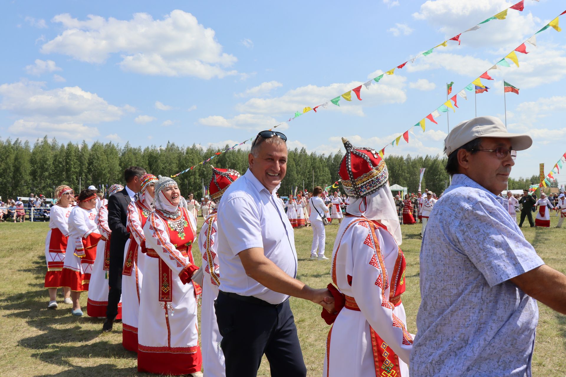 В Нурлате ярко и красочно встретили Уяв