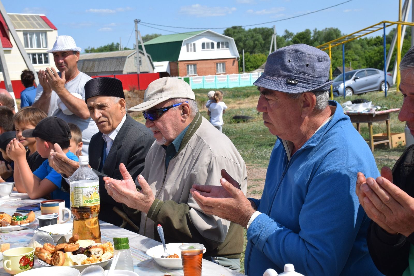 В микрорайоне Нижний Нурлат прошел День Ухи