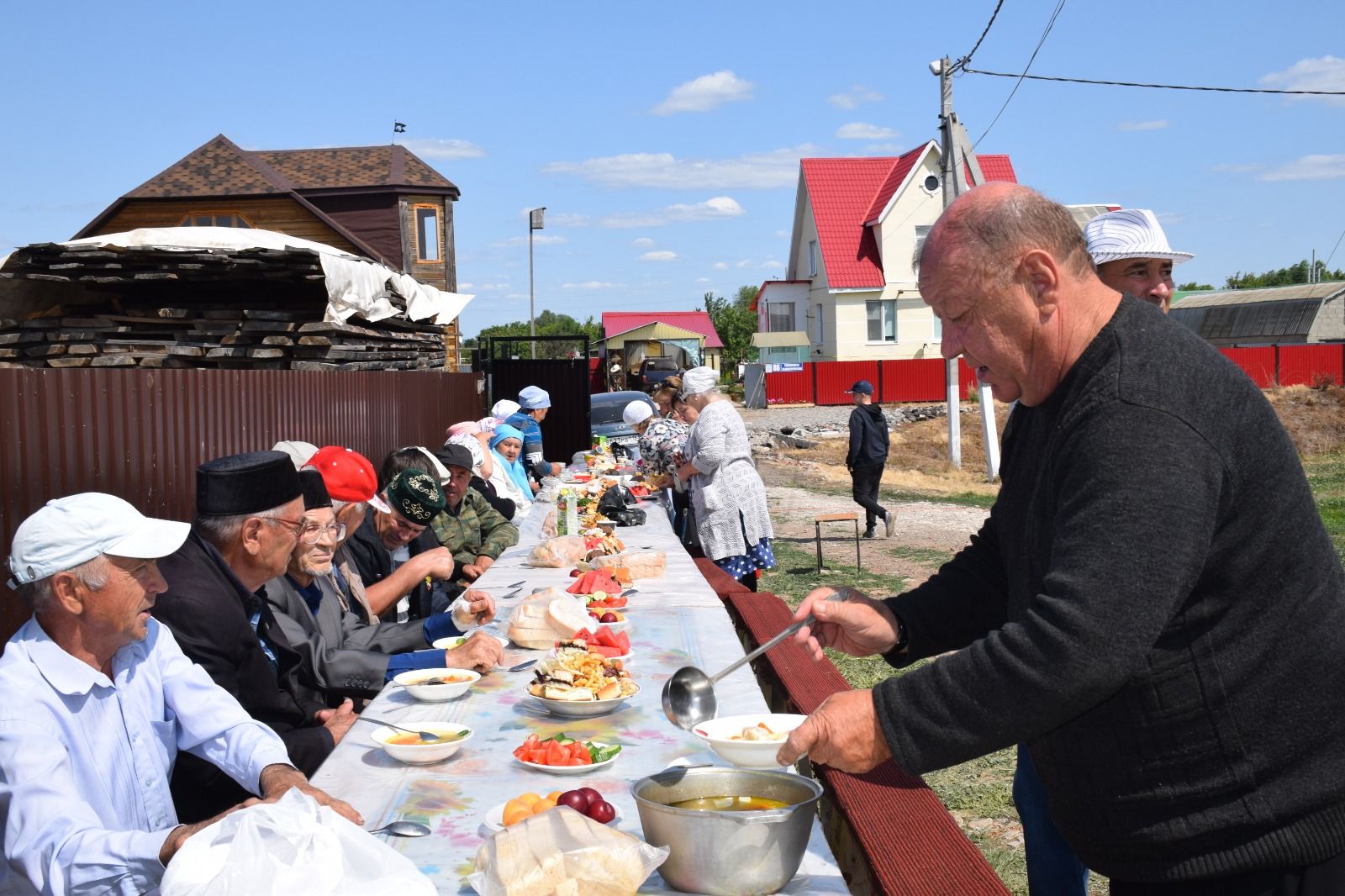 В микрорайоне Нижний Нурлат прошел День Ухи