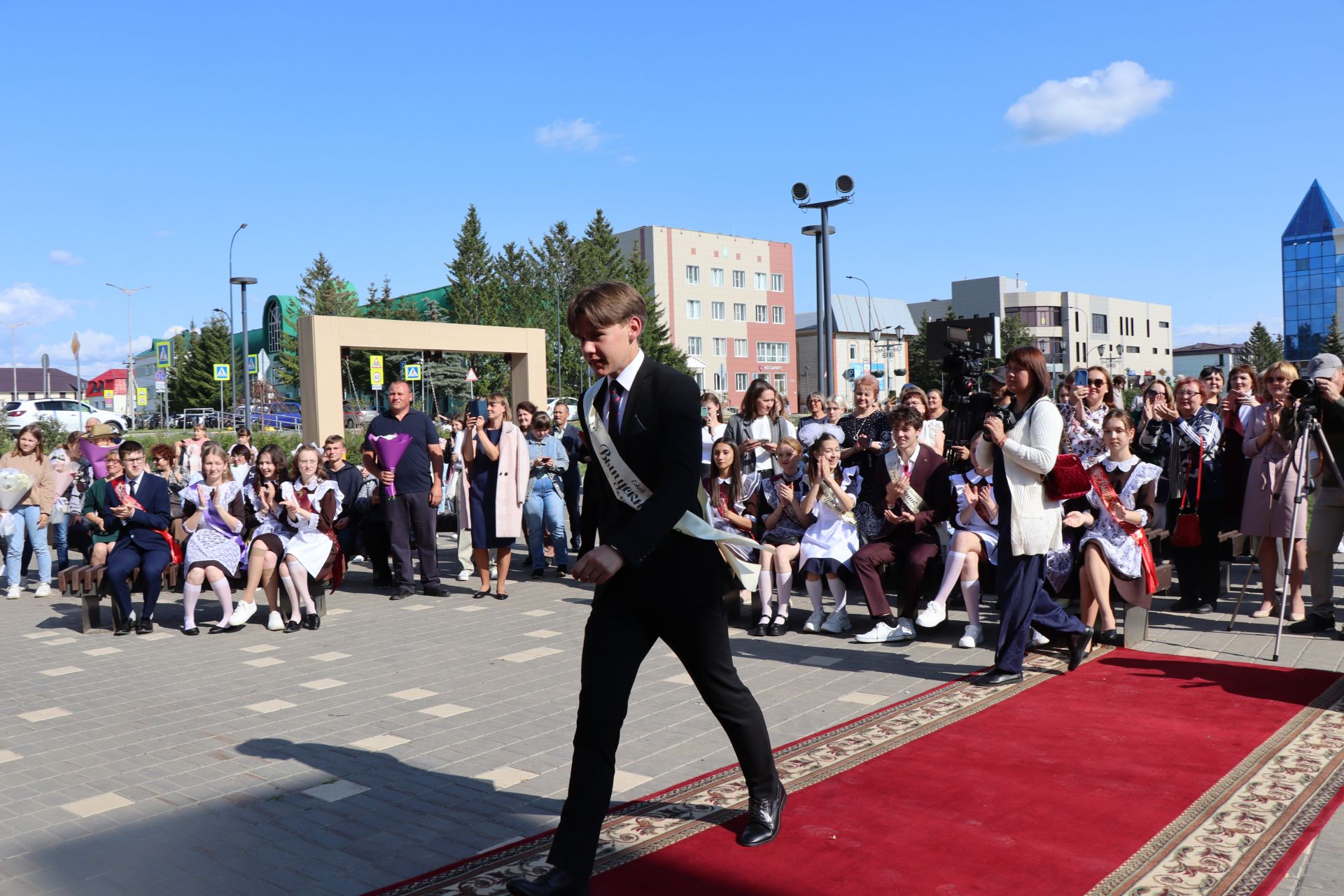 В Нурлате сегодня чествовали отличников учебы