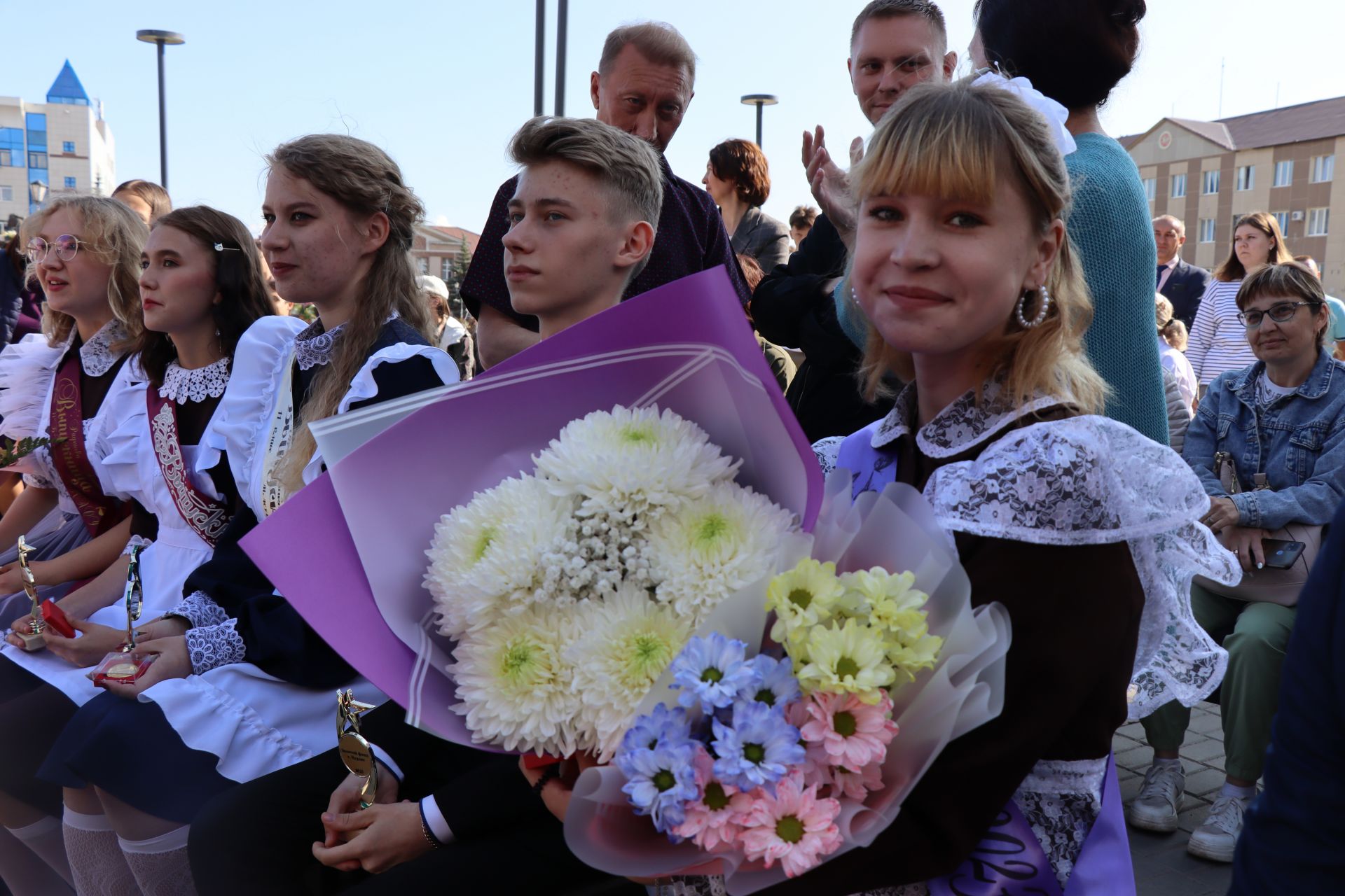 В Нурлате сегодня чествовали отличников учебы