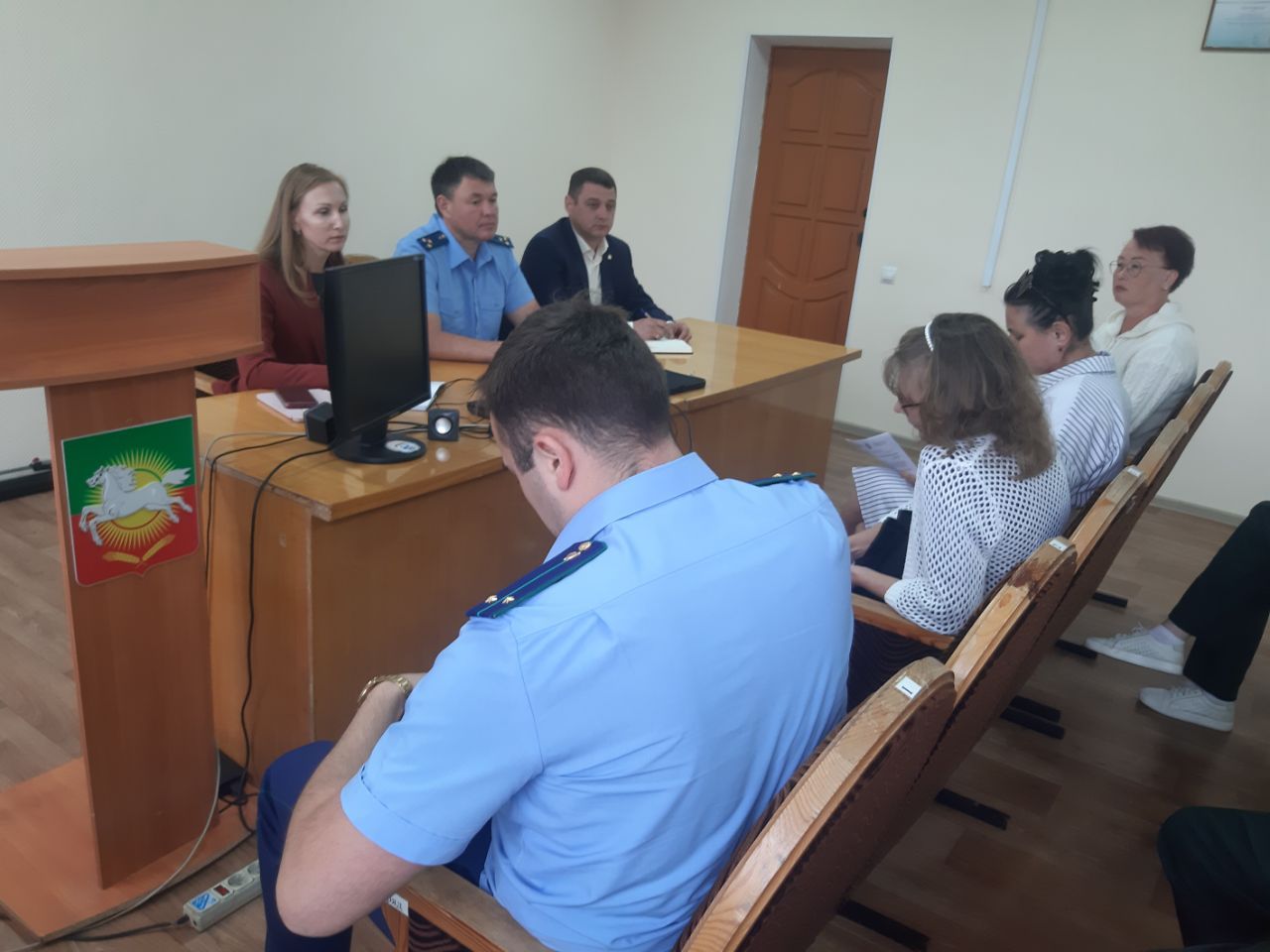 В Нурлате личный прием граждан провел природоохранный прокурор
